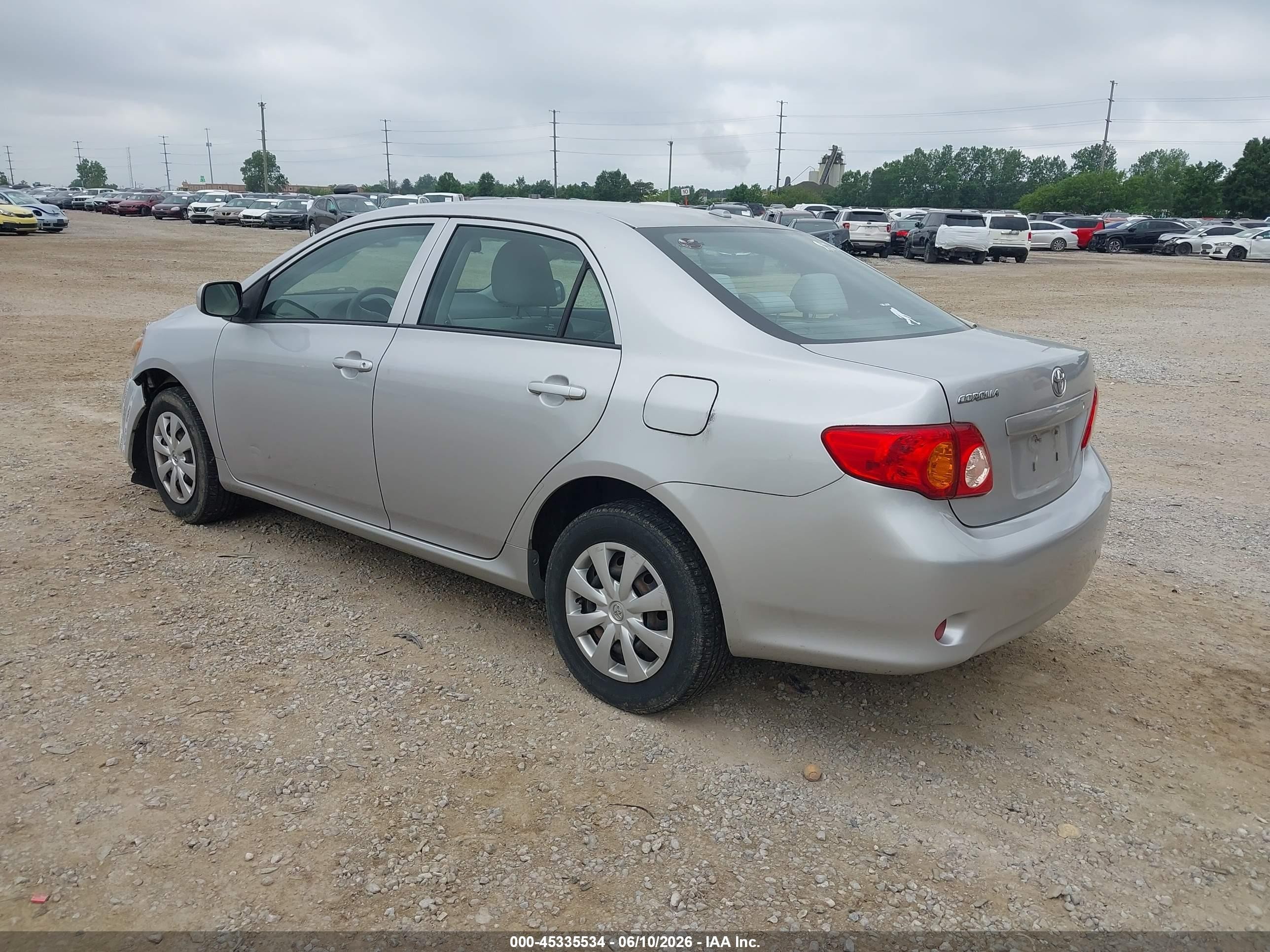 2010 Toyota Corolla Le Silver vin: 1NXBU4EE4AZ324650