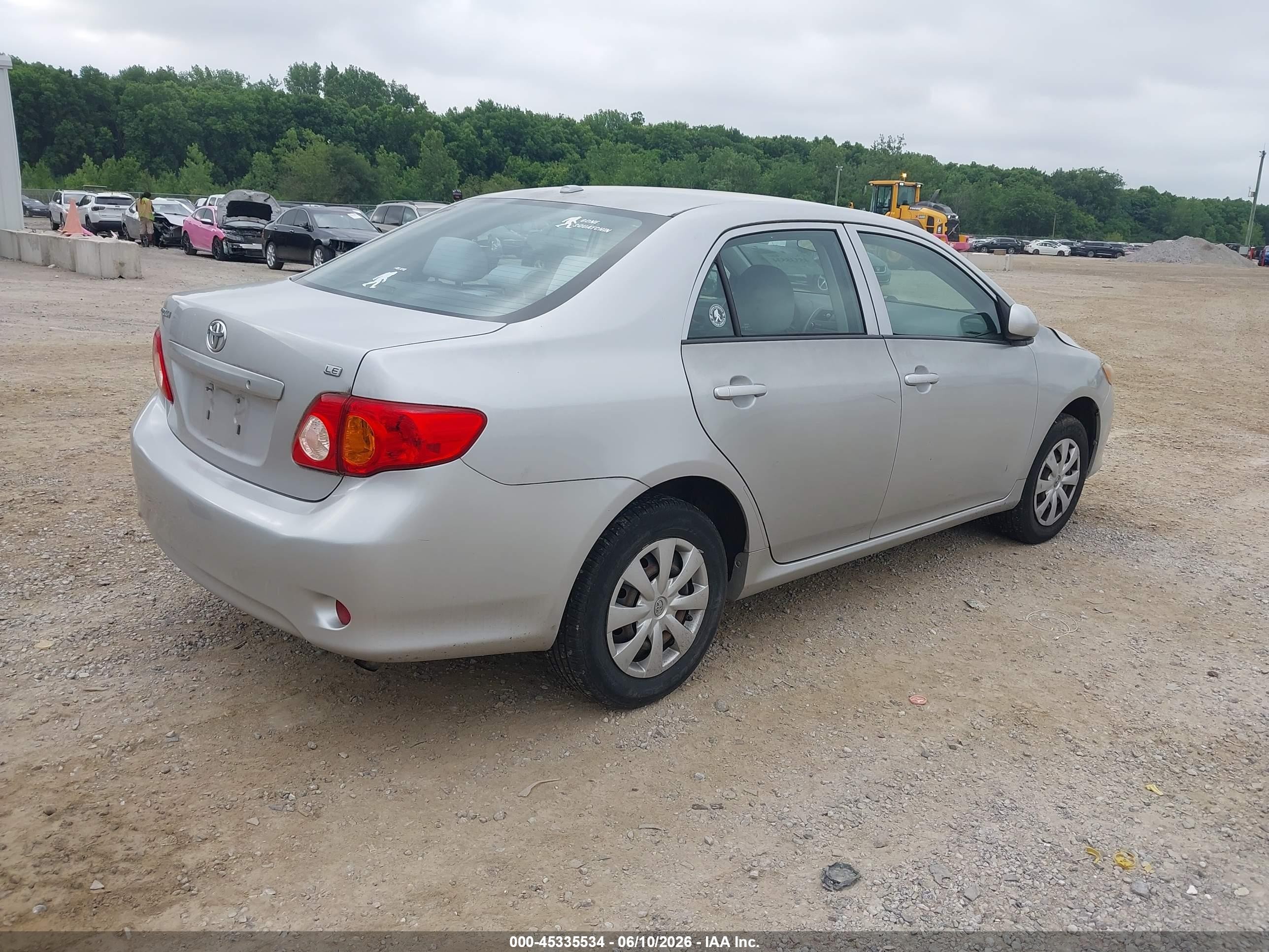 2010 Toyota Corolla Le Silver vin: 1NXBU4EE4AZ324650