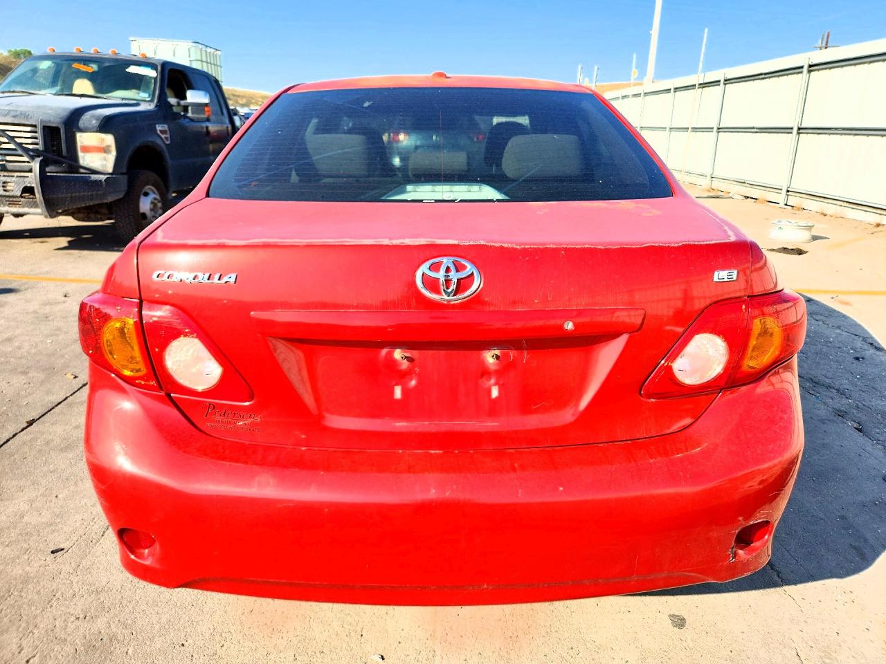 2010 Toyota Corolla Le Red vin: 1NXBU4EE4AZ335972