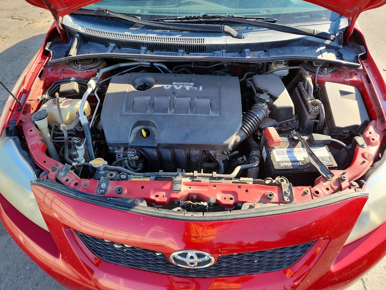 2010 Toyota Corolla Le Red vin: 1NXBU4EE4AZ335972