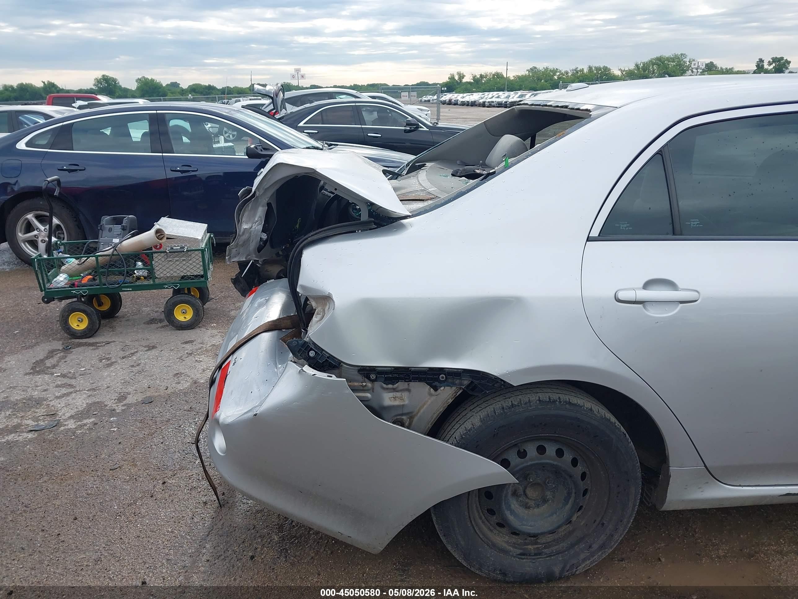 2010 Toyota Corolla Le Gray vin: 1NXBU4EE4AZ347751