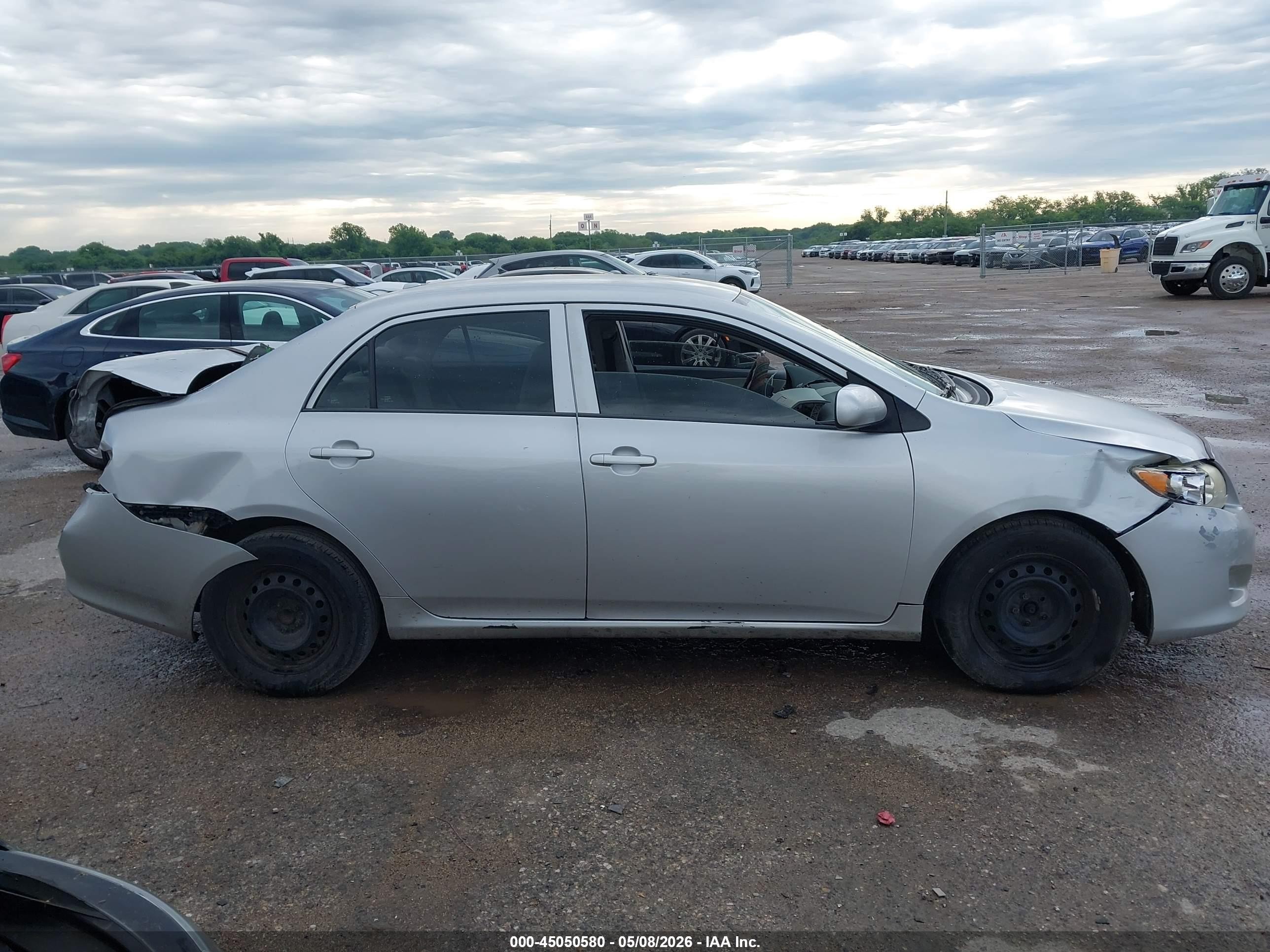 2010 Toyota Corolla Le Gray vin: 1NXBU4EE4AZ347751