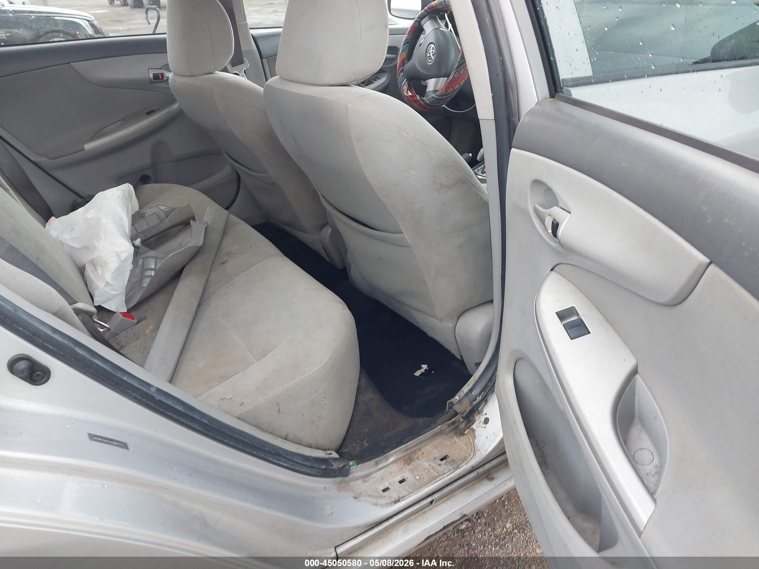 2010 Toyota Corolla Le Gray vin: 1NXBU4EE4AZ347751
