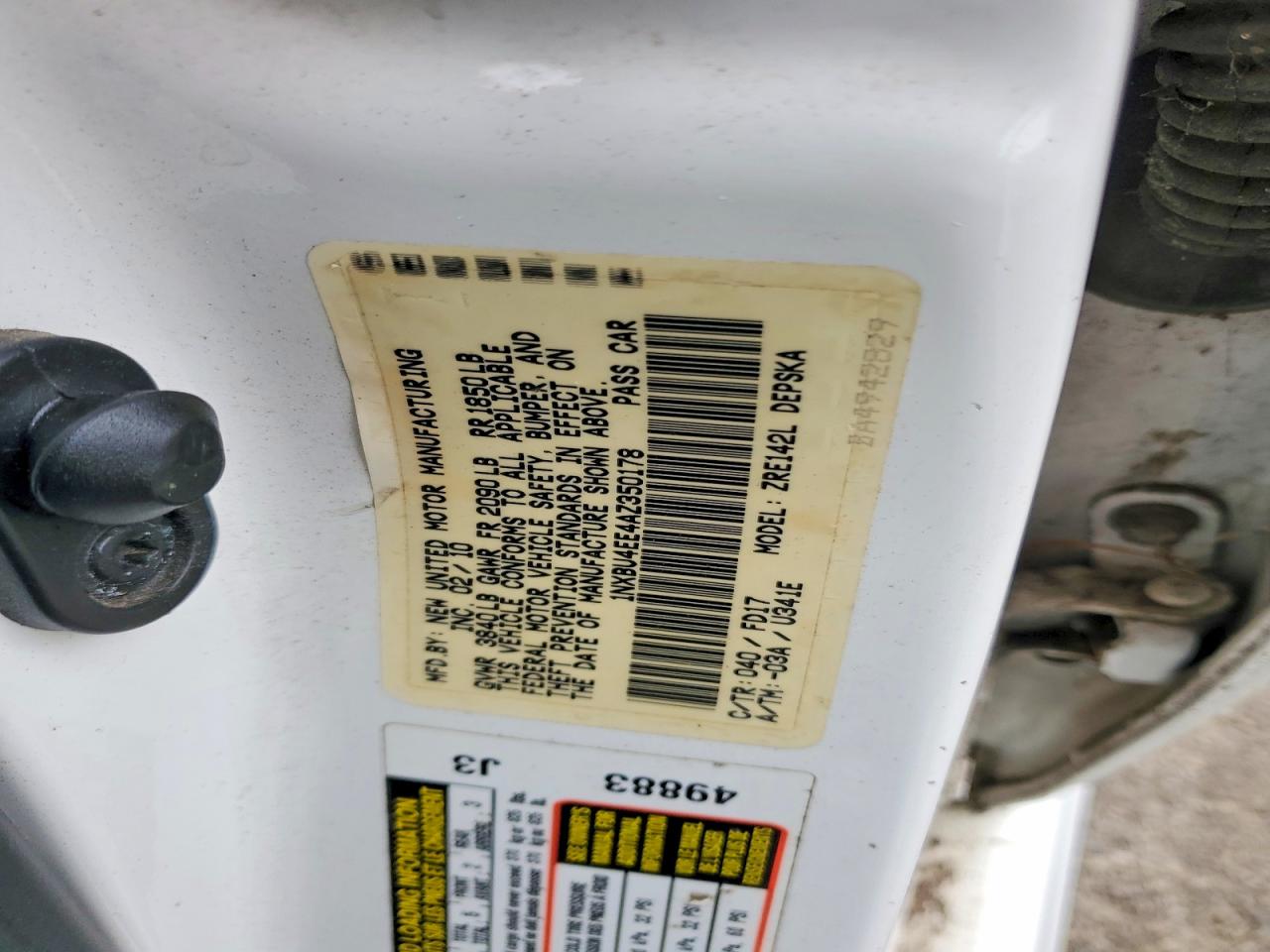 2010 Toyota Corolla S Белый vin: 1NXBU4EE4AZ350178