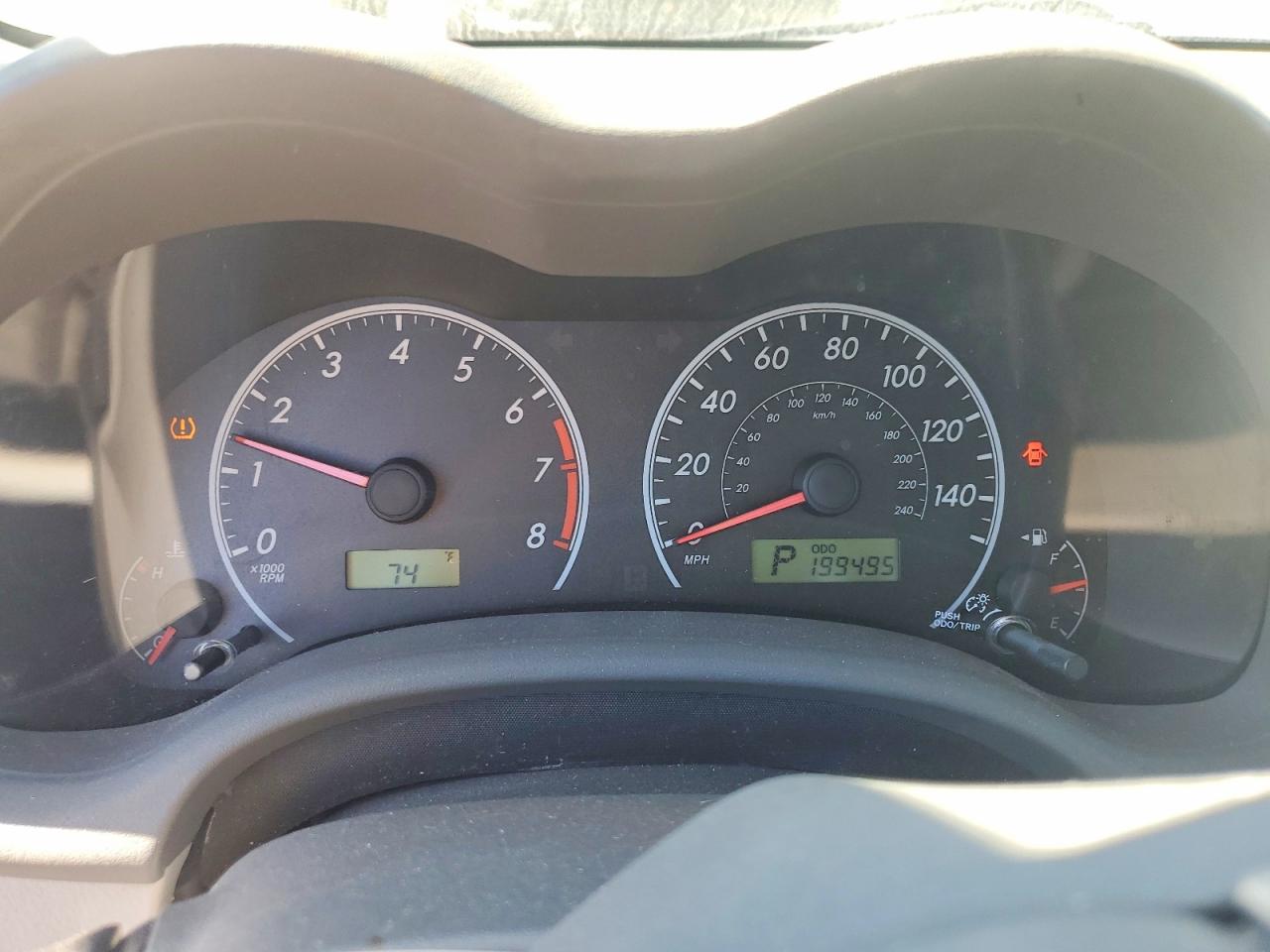 2010 Toyota Corolla Le Silver vin: 1NXBU4EE4AZ355915