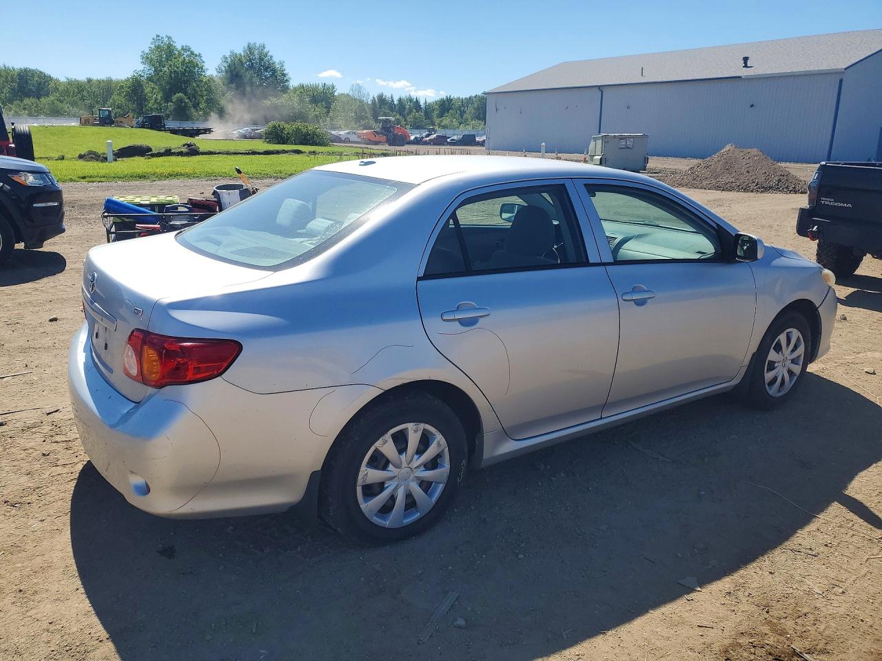 2010 Toyota Corolla Le Silver vin: 1NXBU4EE4AZ355915