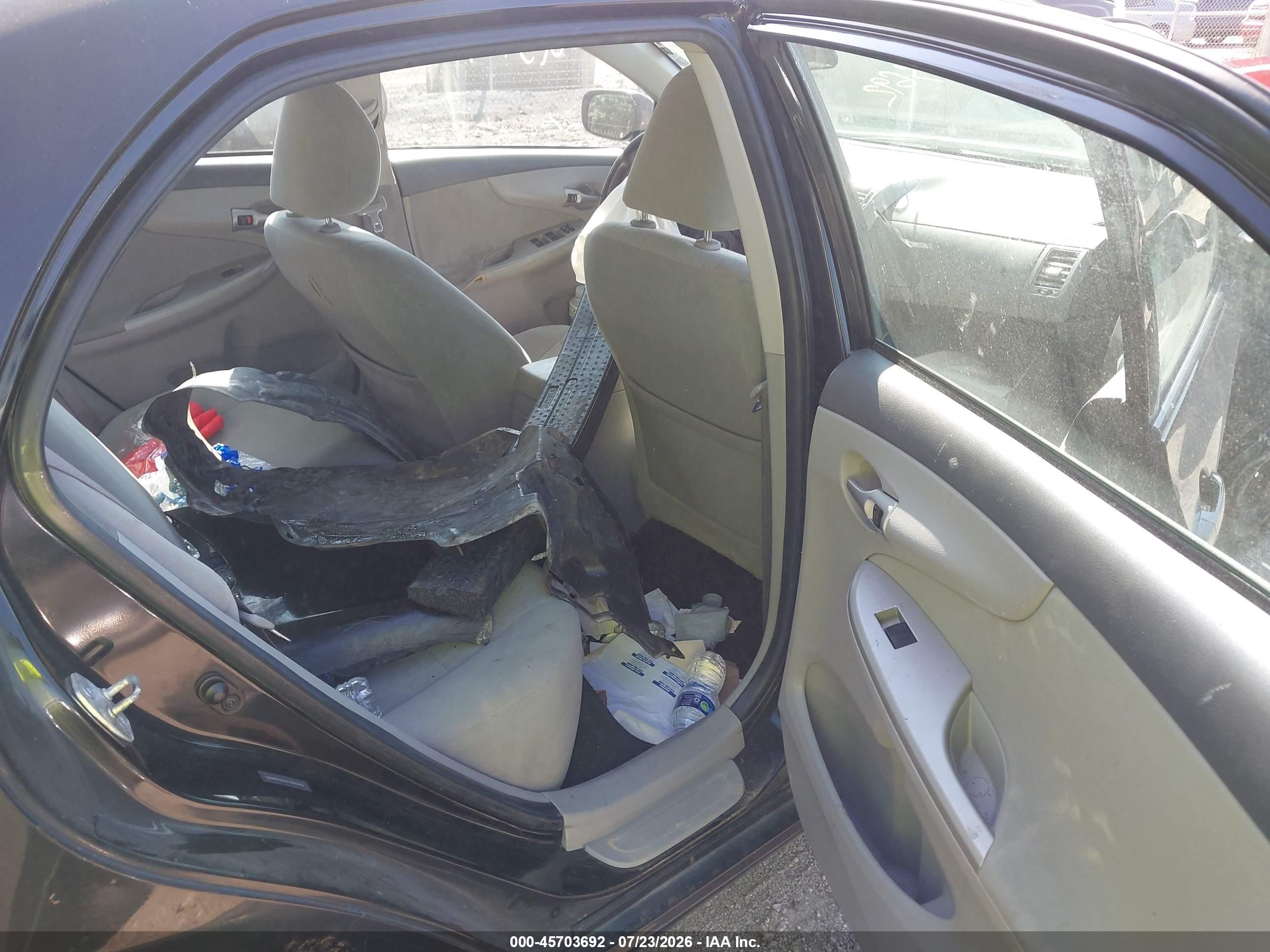 2010 Toyota Corolla Le Черный vin: 1NXBU4EE4AZ362220