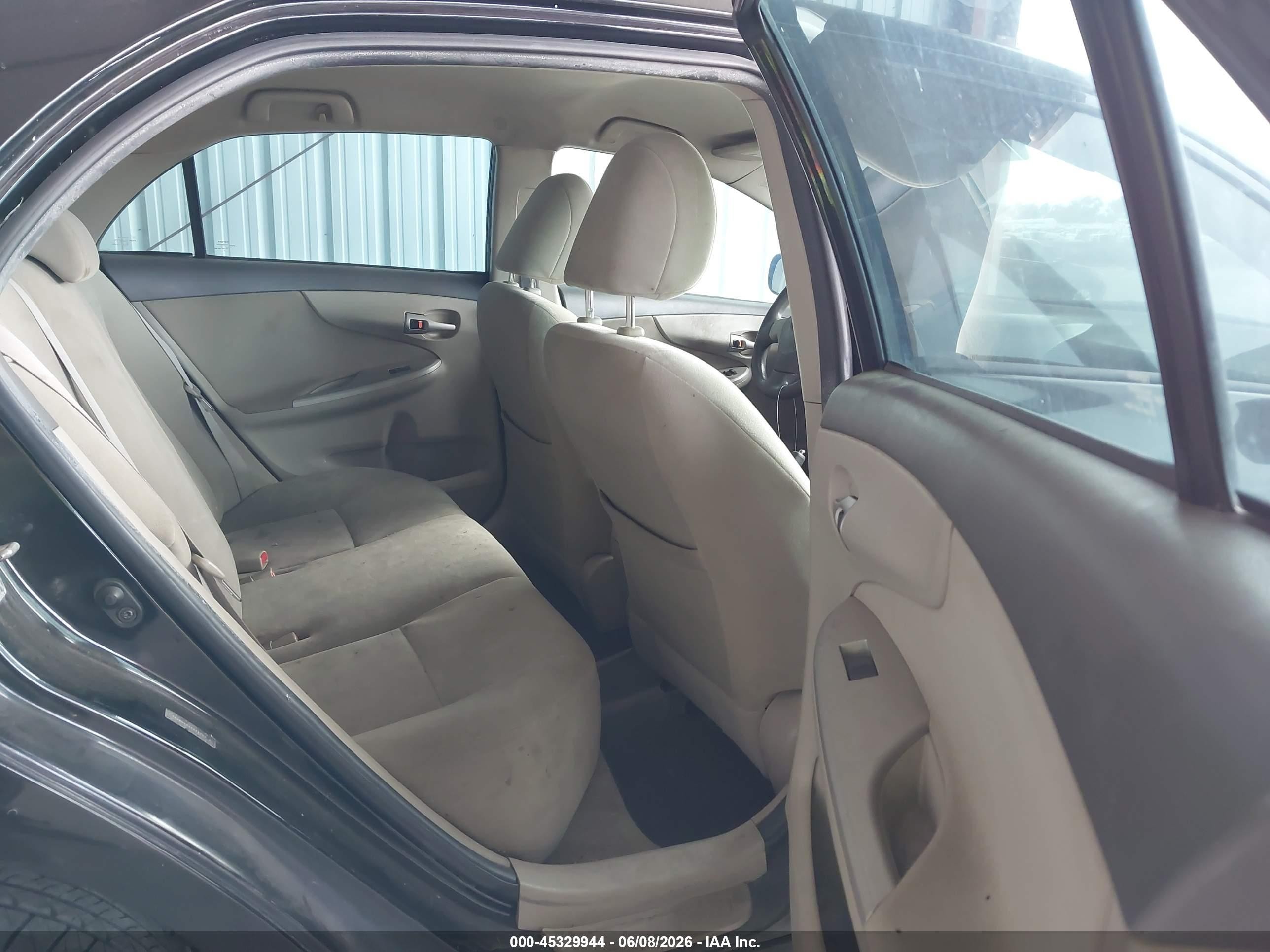 2010 Toyota Corolla Le Black vin: 1NXBU4EE4AZ375730