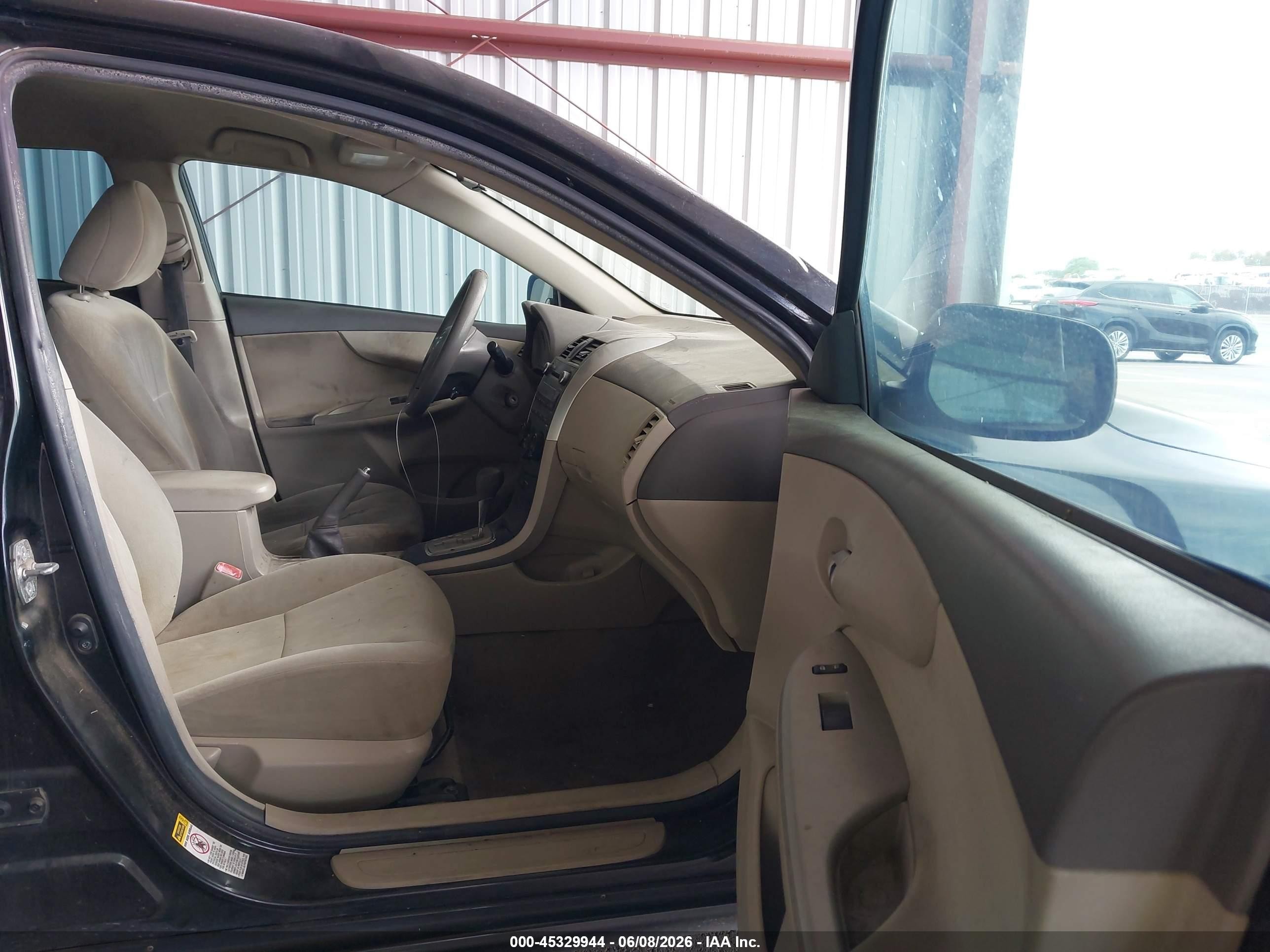 2010 Toyota Corolla Le Black vin: 1NXBU4EE4AZ375730