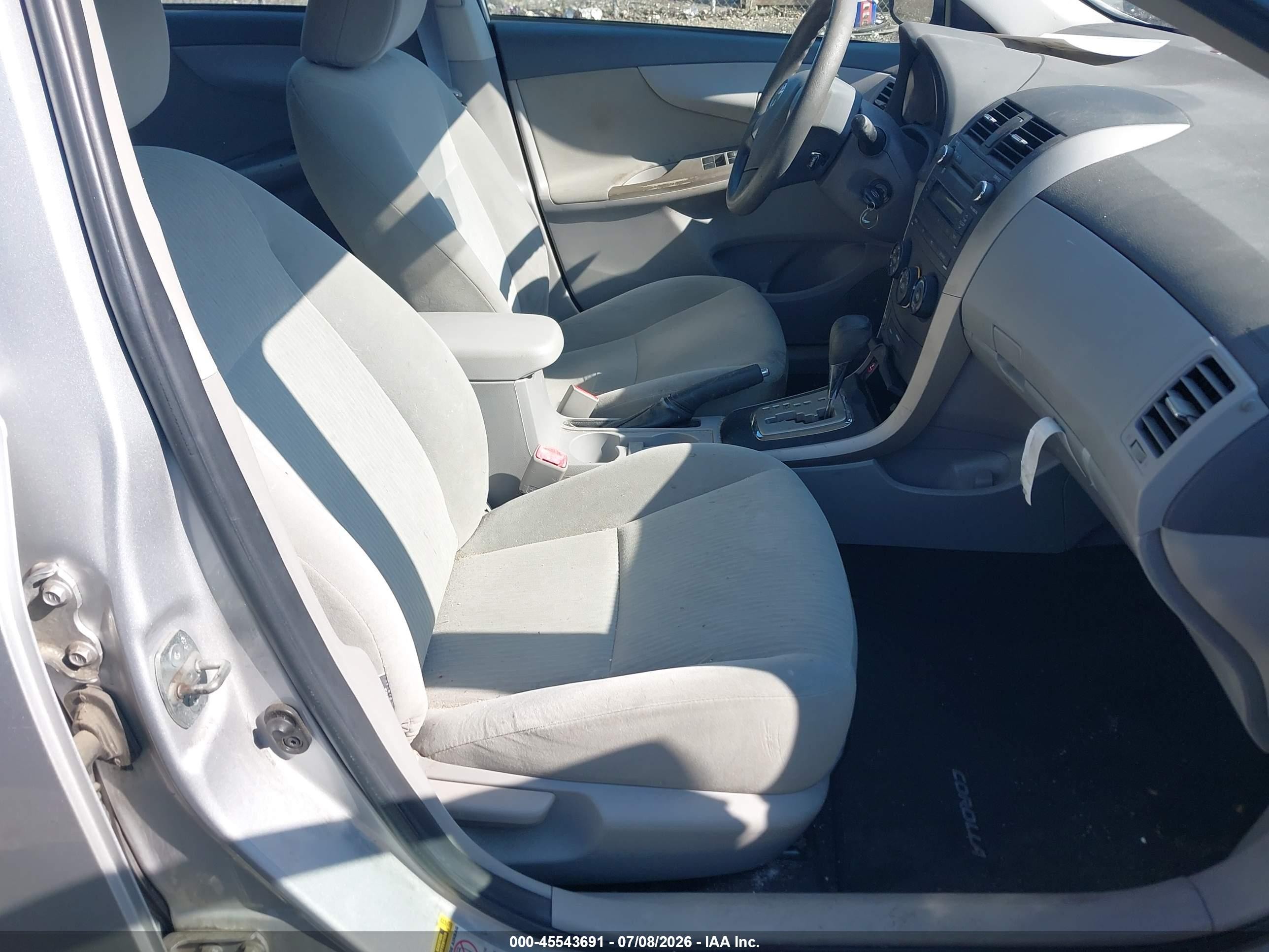 2010 Toyota Corolla Le Silver vin: 1NXBU4EE5AZ177125