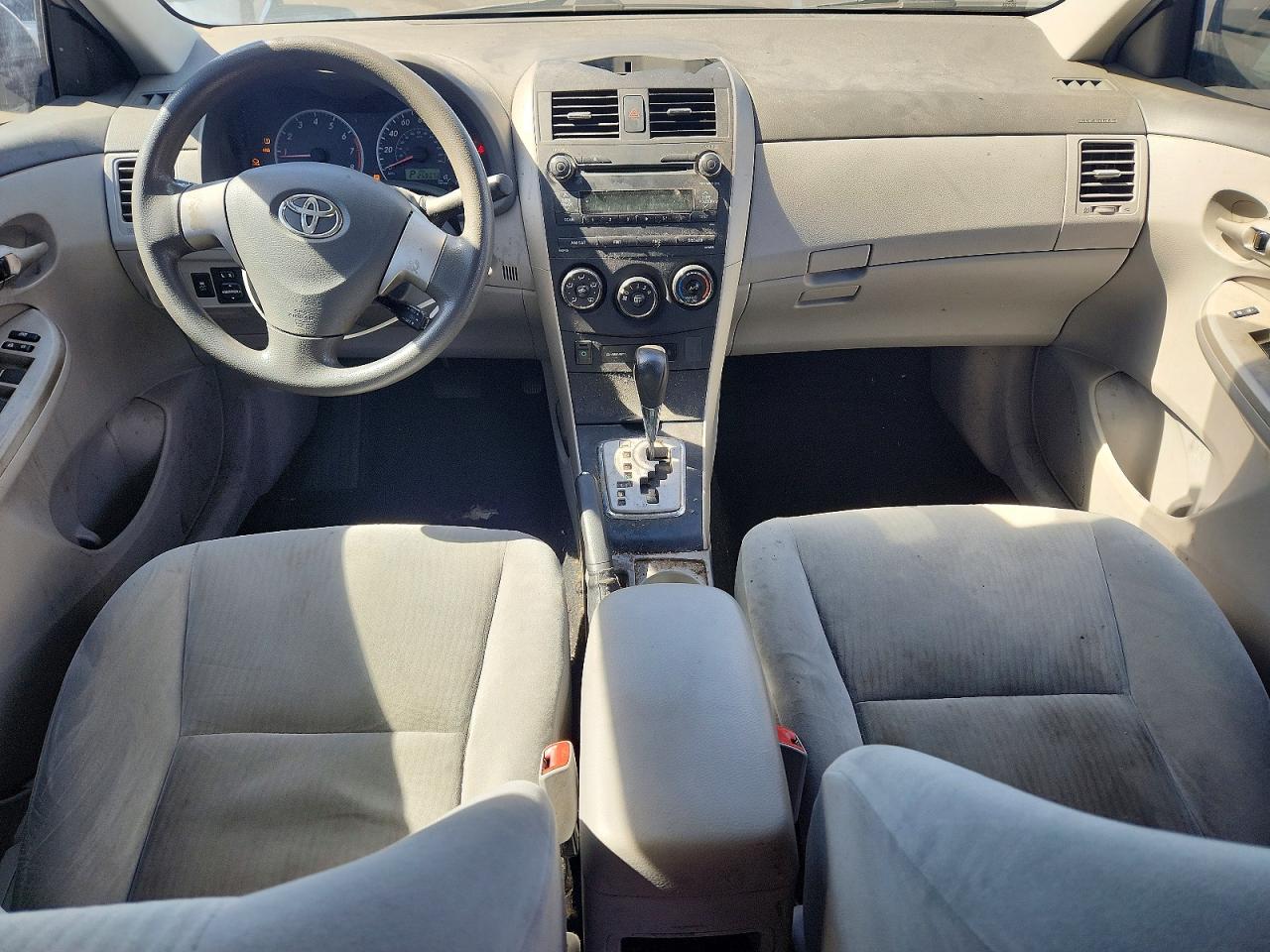 2010 Toyota Corolla Le Silver vin: 1NXBU4EE5AZ206123