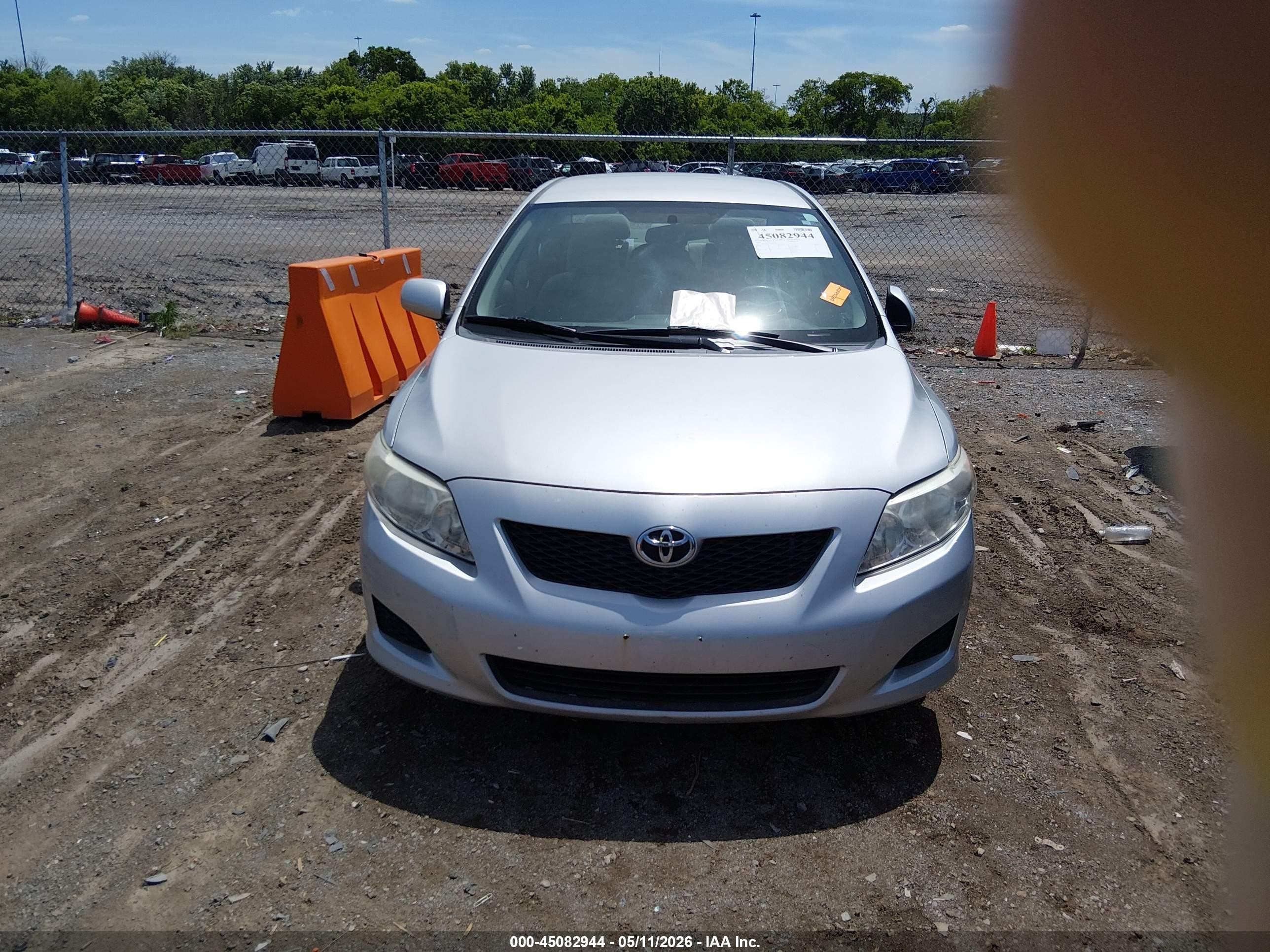2010 Toyota Corolla Le Серебряный vin: 1NXBU4EE5AZ221303
