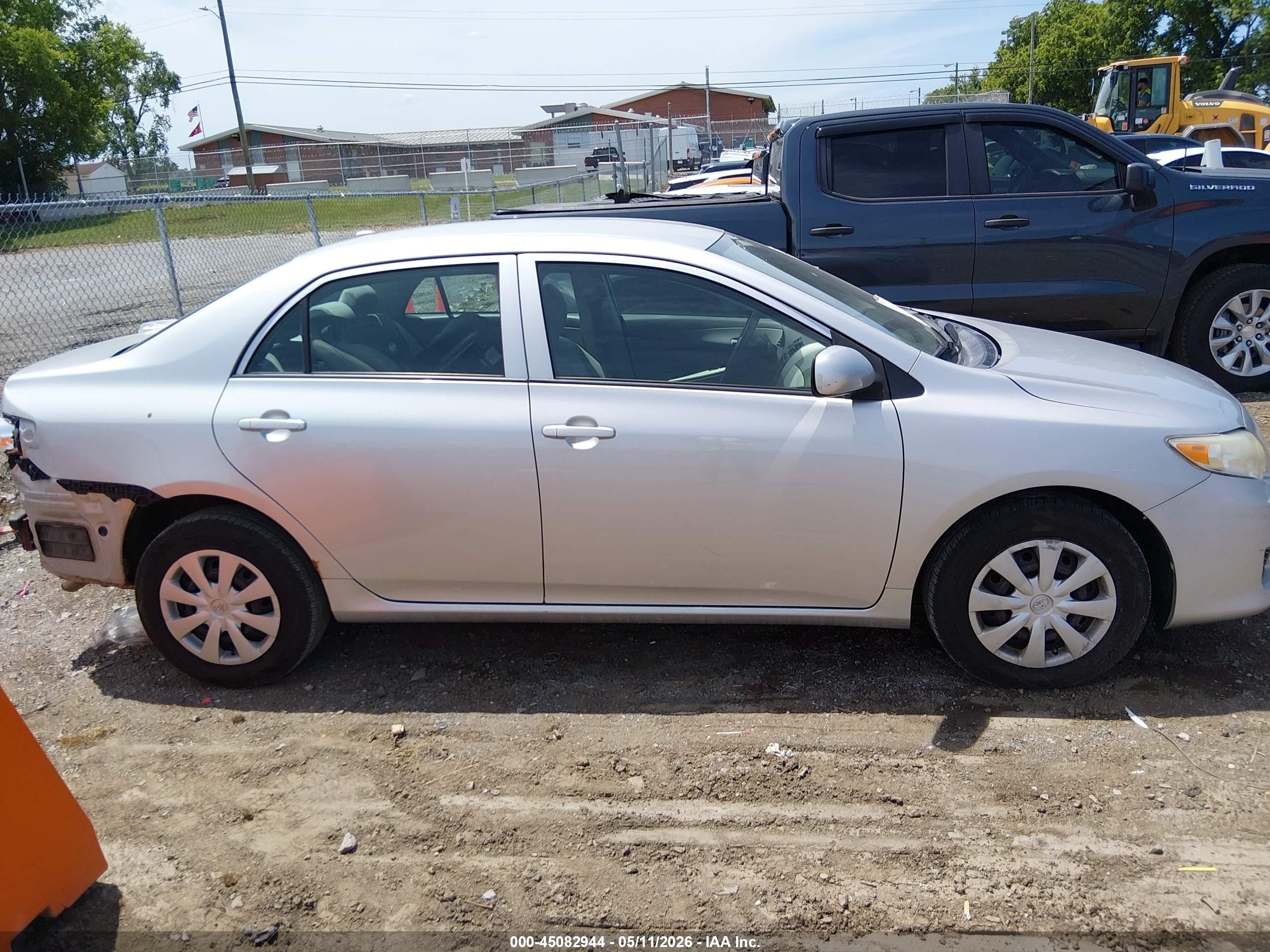 2010 Toyota Corolla Le Серебряный vin: 1NXBU4EE5AZ221303