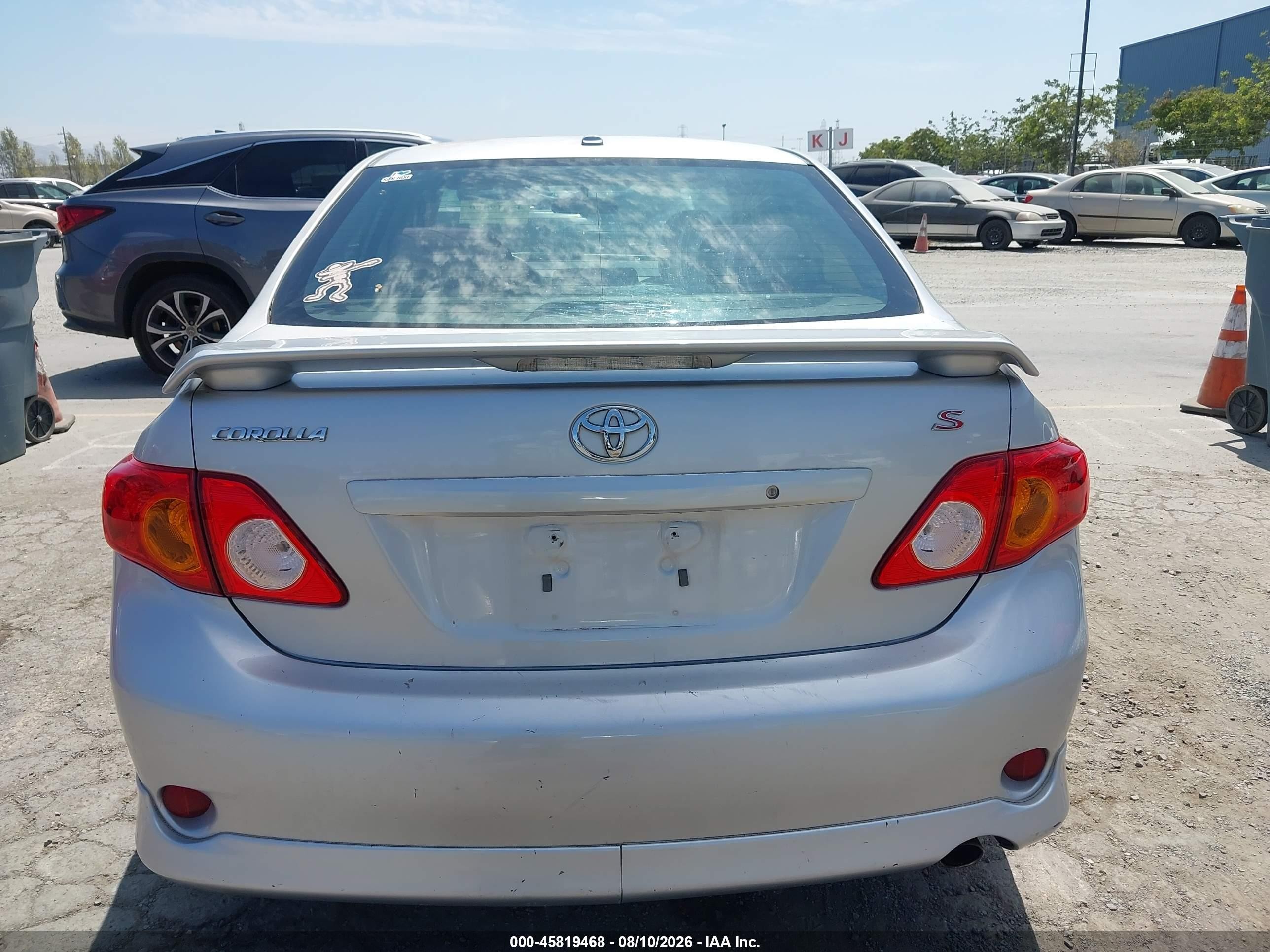 2010 Toyota Corolla S Silver vin: 1NXBU4EE5AZ265981
