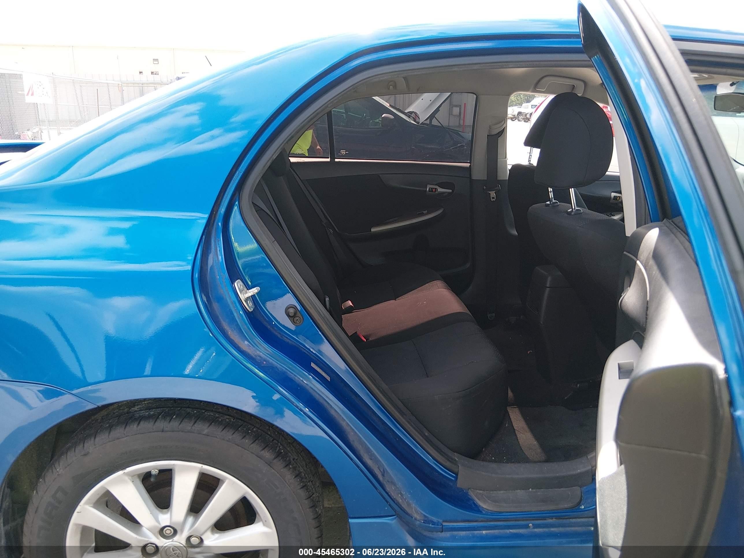 2010 Toyota Corolla S Blue vin: 1NXBU4EE5AZ266371