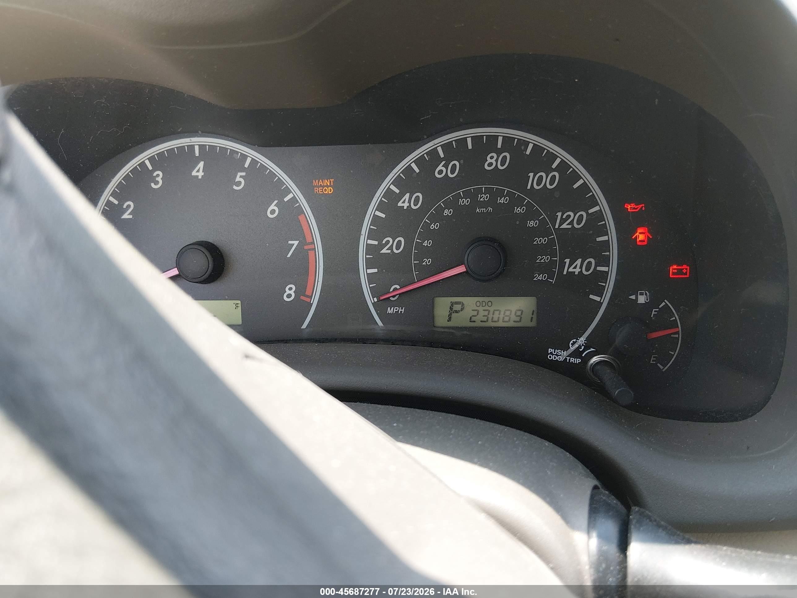 2010 Toyota Corolla Le Red vin: 1NXBU4EE5AZ277189