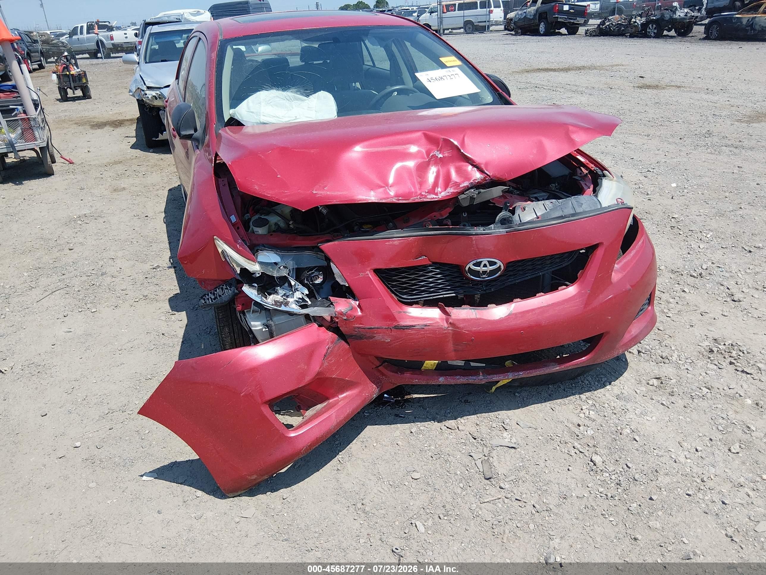 2010 Toyota Corolla Le Red vin: 1NXBU4EE5AZ277189