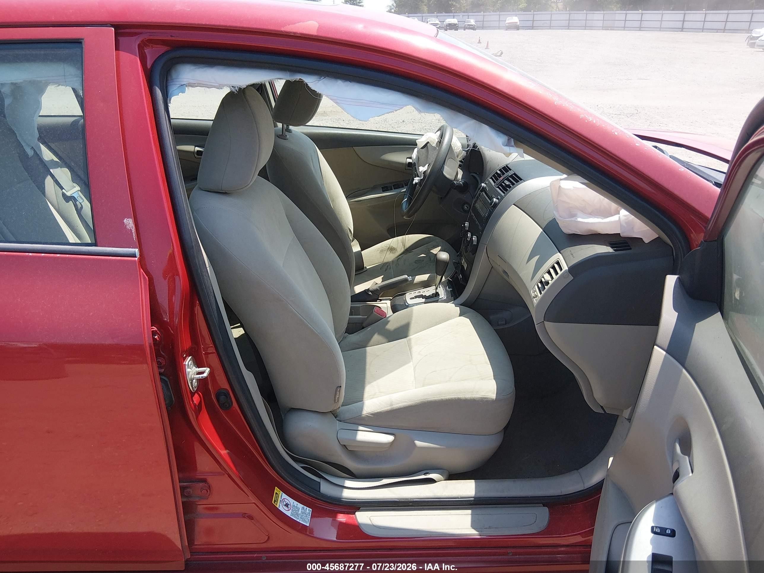 2010 Toyota Corolla Le Red vin: 1NXBU4EE5AZ277189