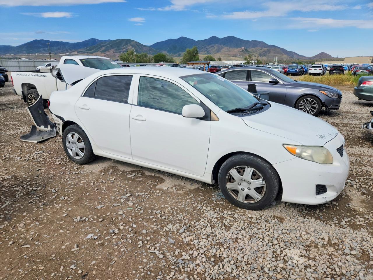 2010 Toyota Corolla Le White vin: 1NXBU4EE5AZ288810