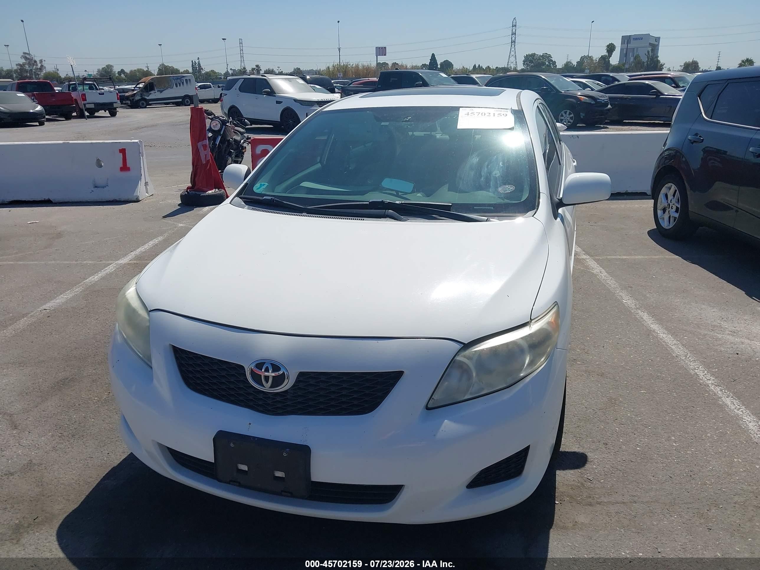 2010 Toyota Corolla Le Белый vin: 1NXBU4EE5AZ293599