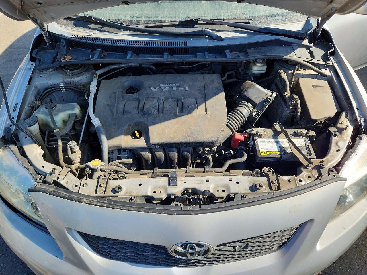 2010 Toyota Corolla Le Silver vin: 1NXBU4EE5AZ300616