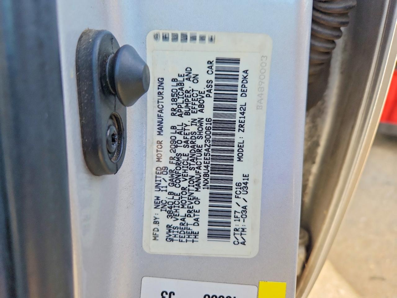 2010 Toyota Corolla Le Silver vin: 1NXBU4EE5AZ300616