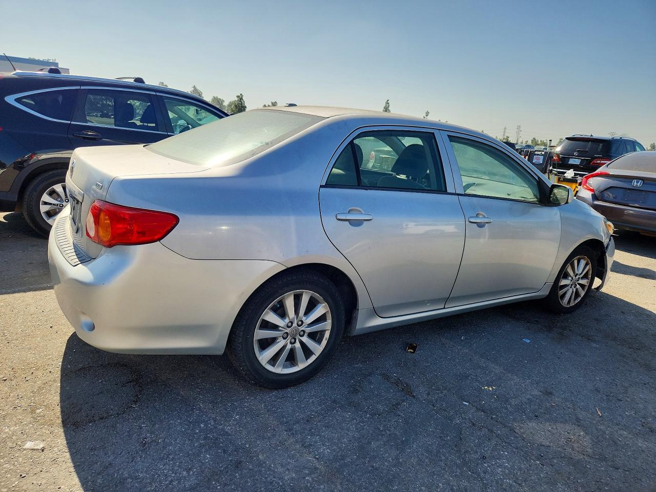 2010 Toyota Corolla Le Silver vin: 1NXBU4EE5AZ300616