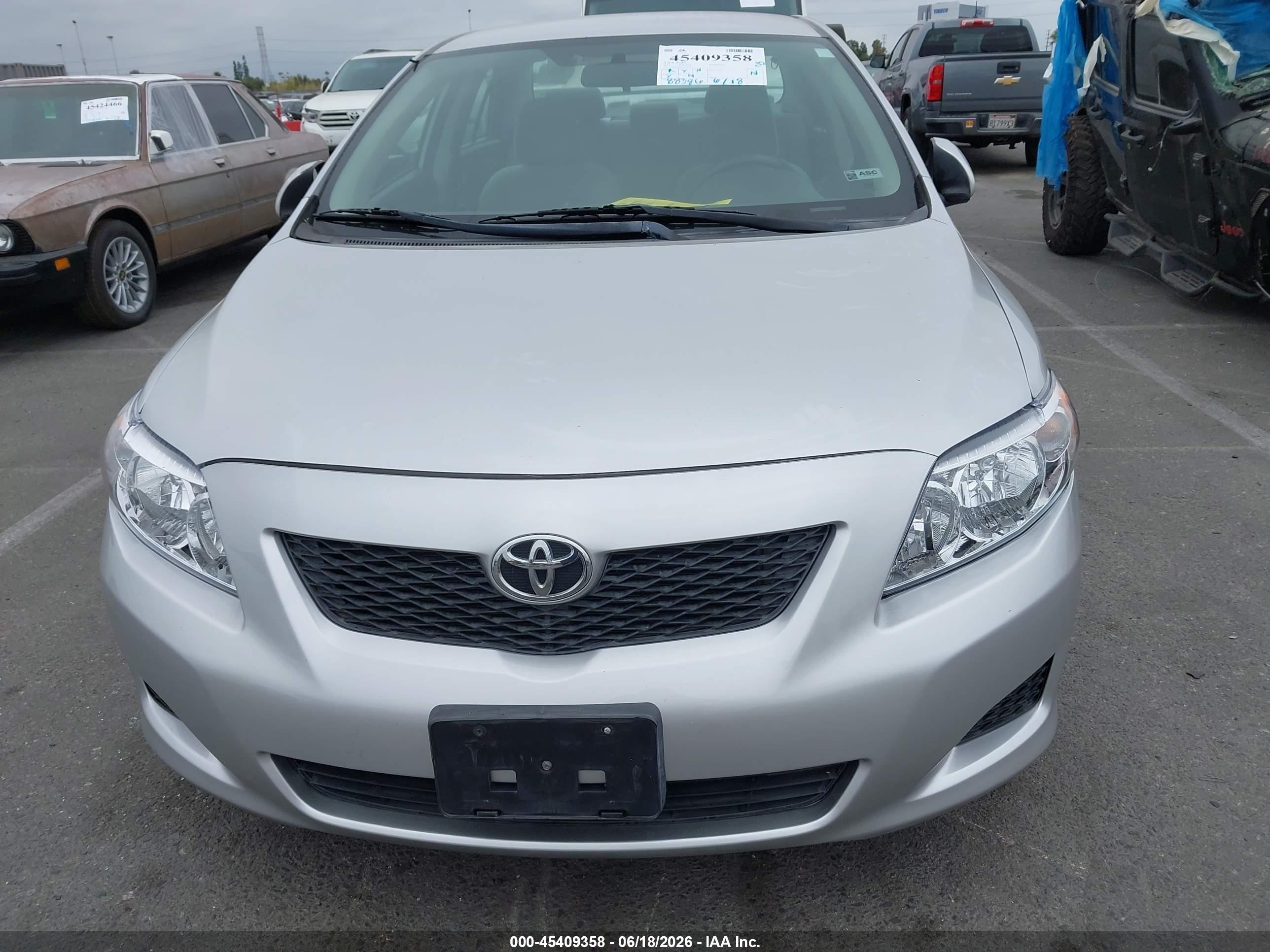 2010 Toyota Corolla Le Серебряный vin: 1NXBU4EE5AZ302592