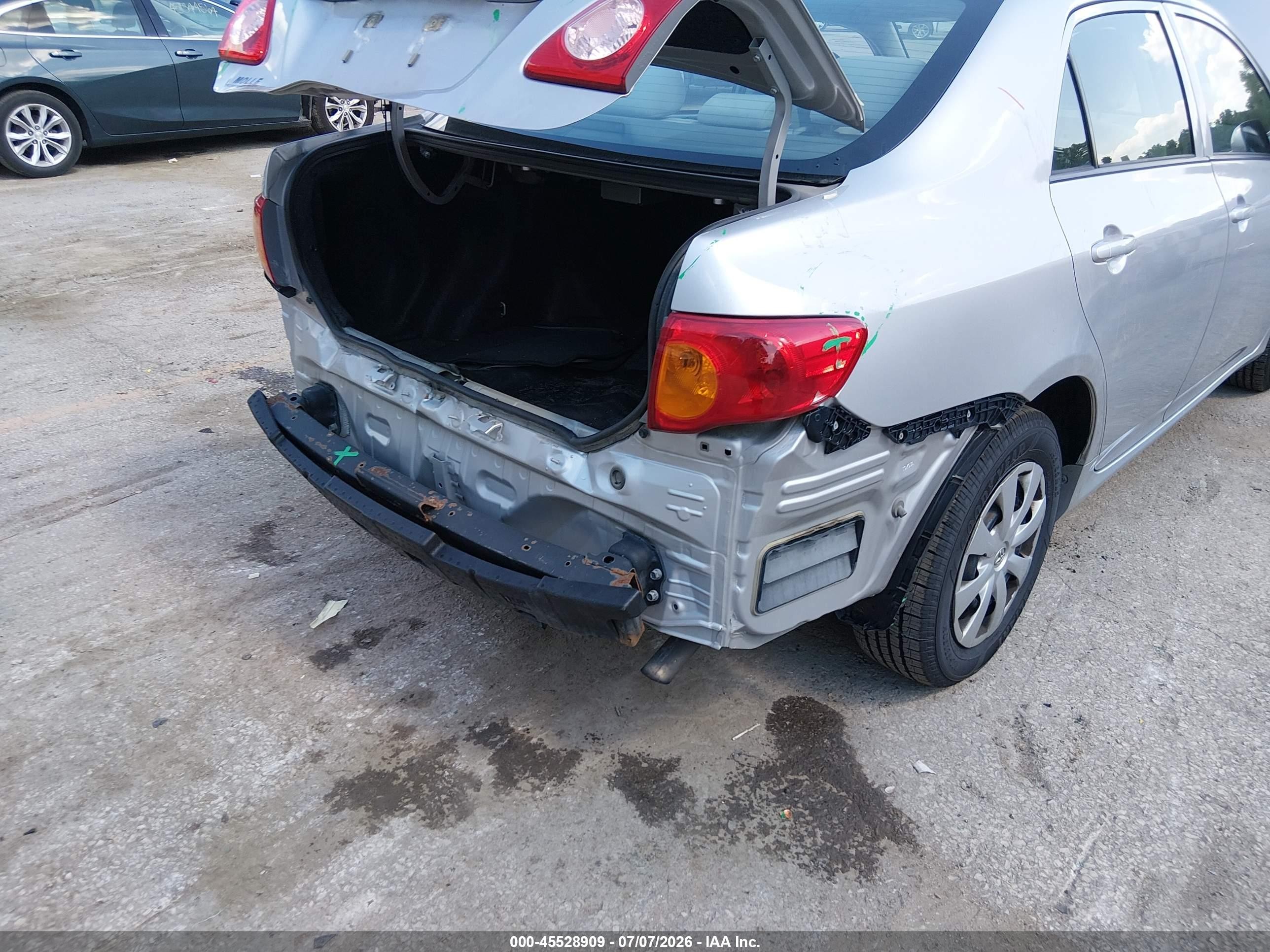 2010 Toyota Corolla Le Silver vin: 1NXBU4EE5AZ309915