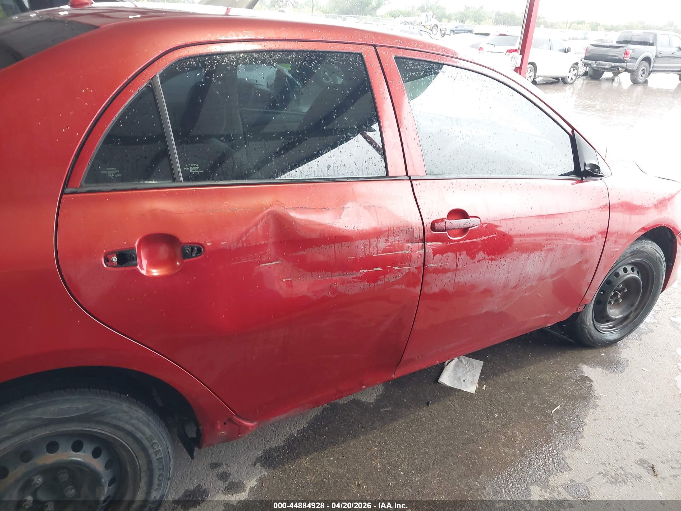 2010 Toyota Corolla Le Red vin: 1NXBU4EE5AZ315326