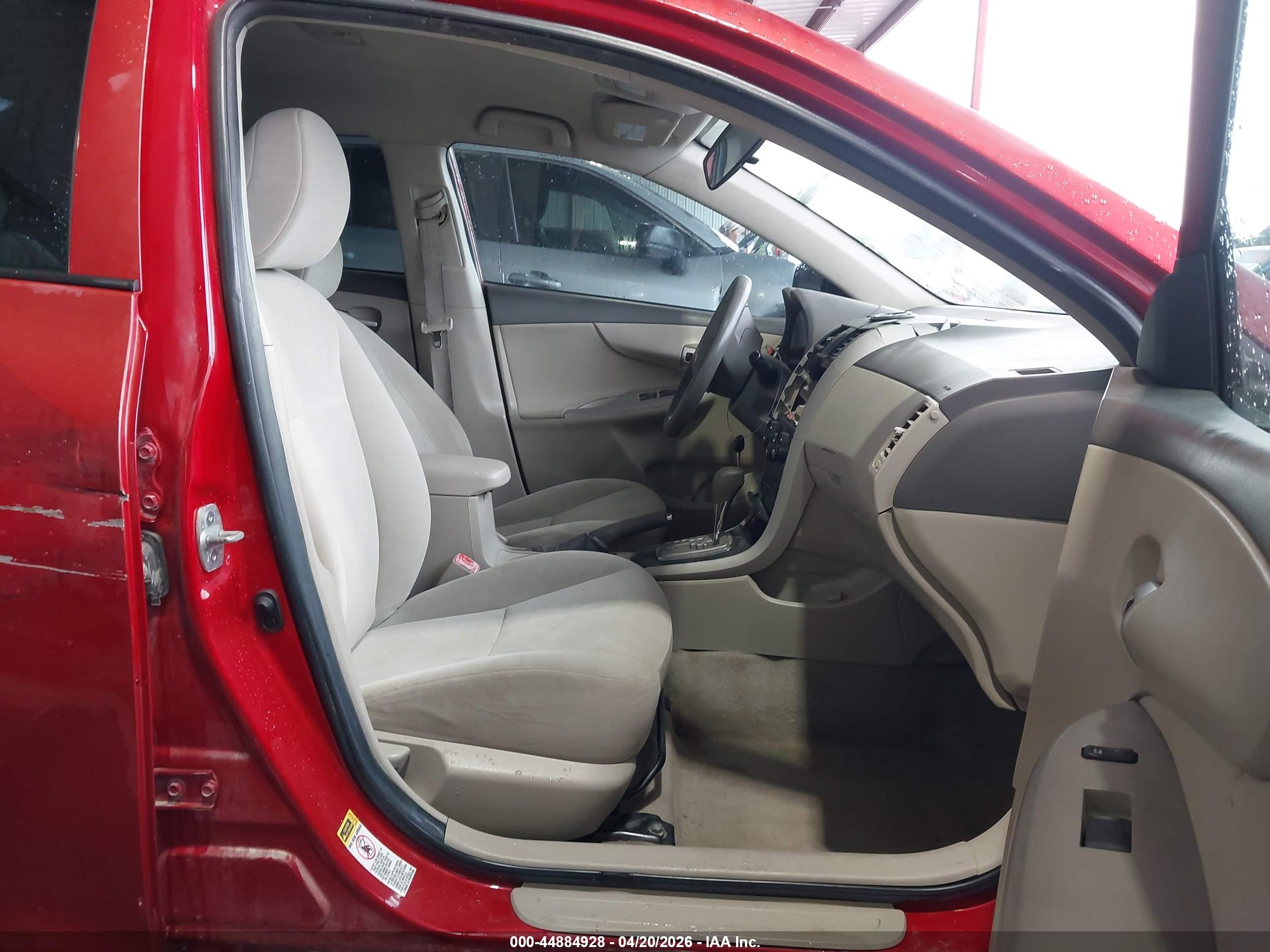2010 Toyota Corolla Le Red vin: 1NXBU4EE5AZ315326