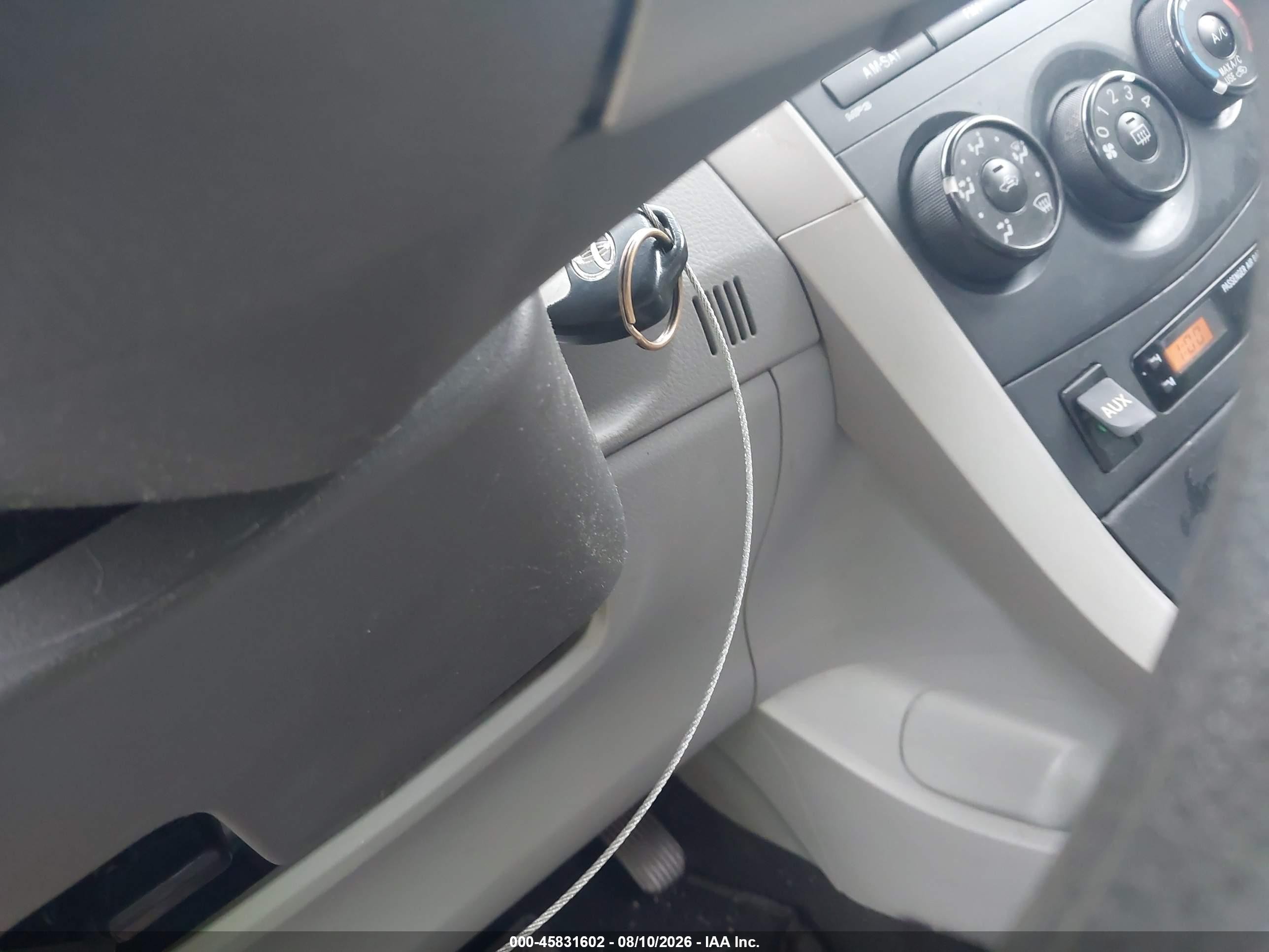 2010 Toyota Corolla Le Silver vin: 1NXBU4EE5AZ316668
