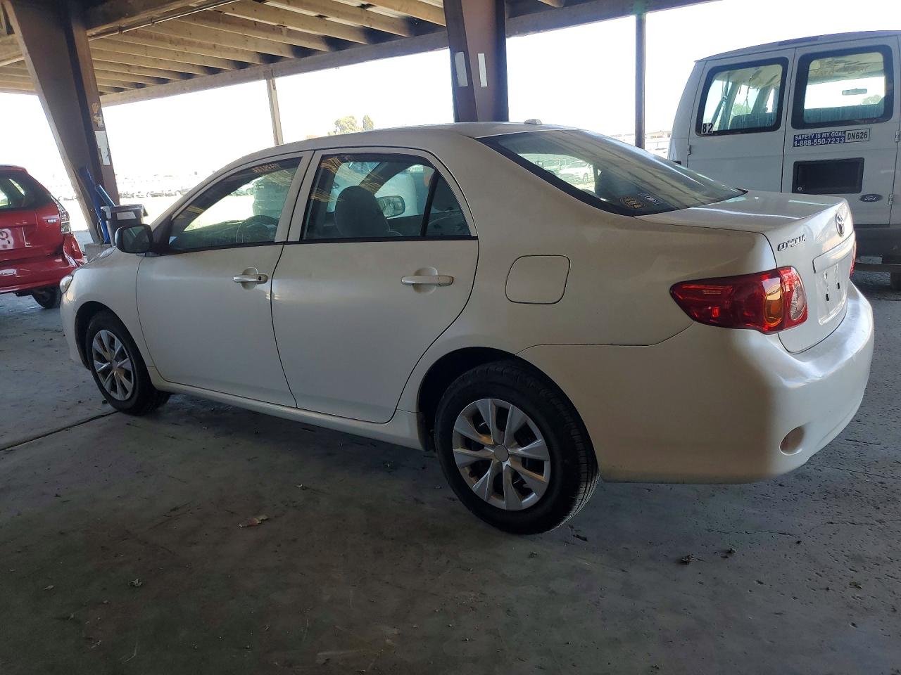 2010 Toyota Corolla Base White vin: 1NXBU4EE5AZ321790