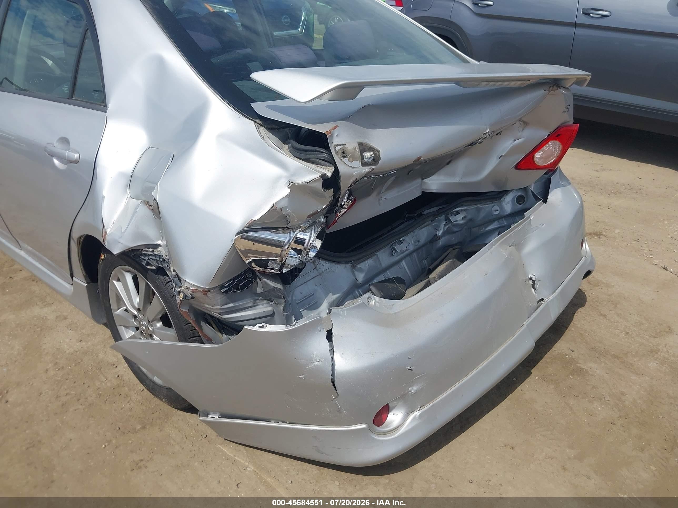 2010 Toyota Corolla S Silver vin: 1NXBU4EE5AZ323877