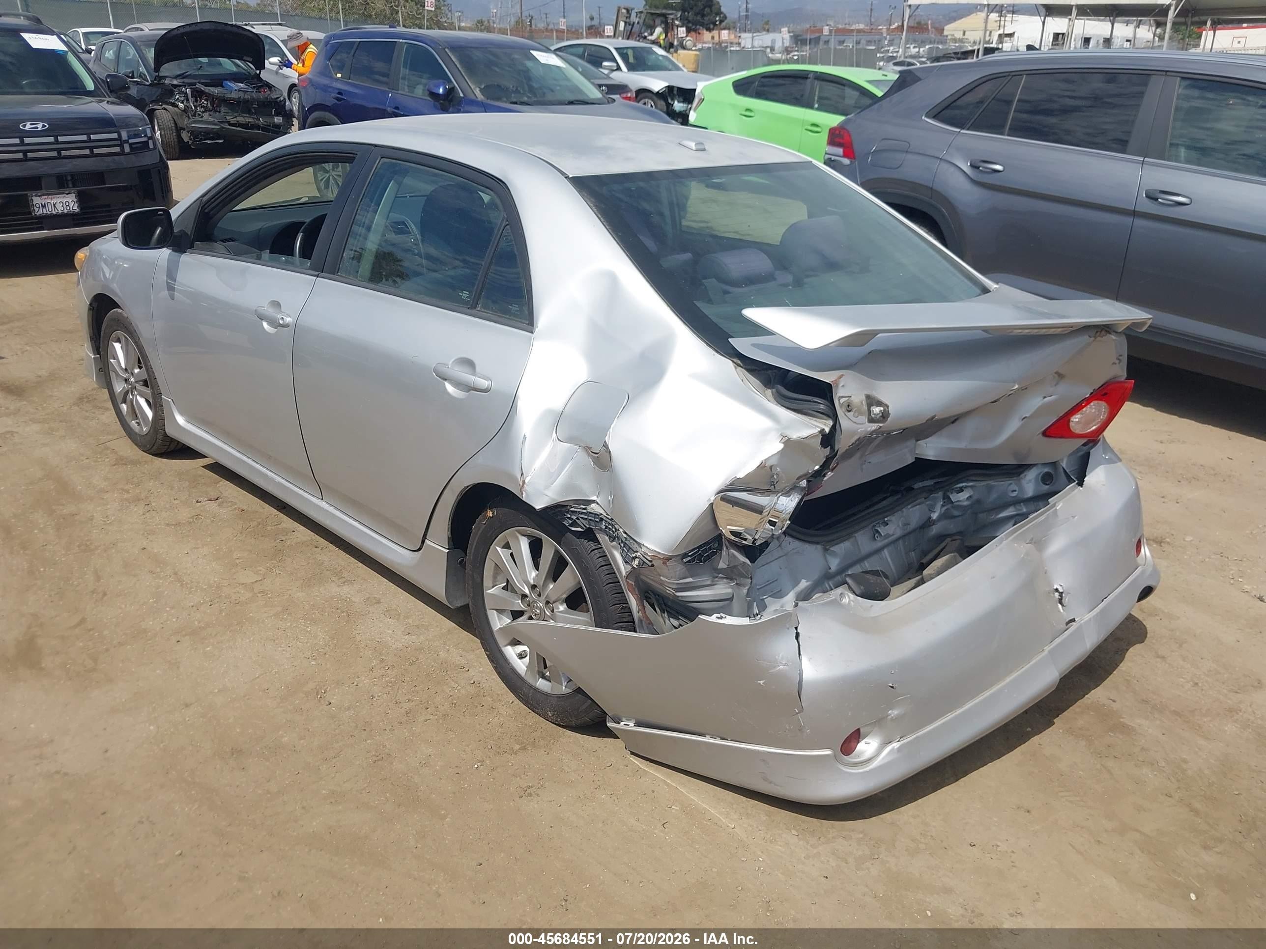 2010 Toyota Corolla S Silver vin: 1NXBU4EE5AZ323877