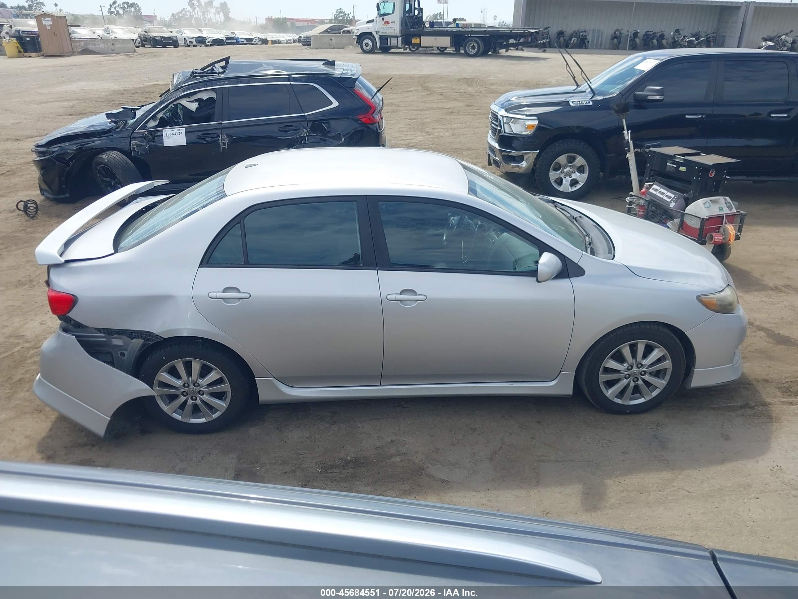 2010 Toyota Corolla S Silver vin: 1NXBU4EE5AZ323877