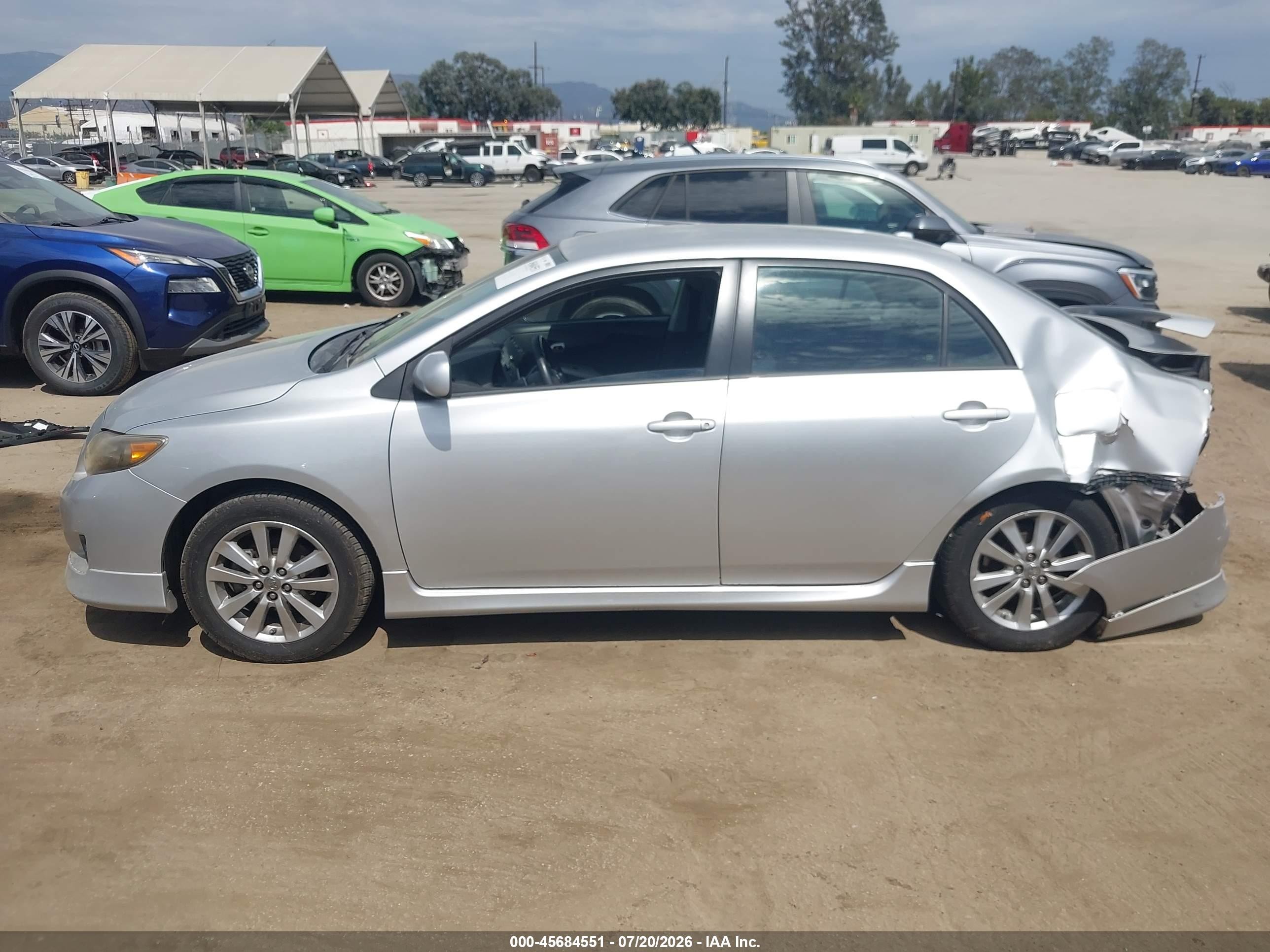 2010 Toyota Corolla S Silver vin: 1NXBU4EE5AZ323877