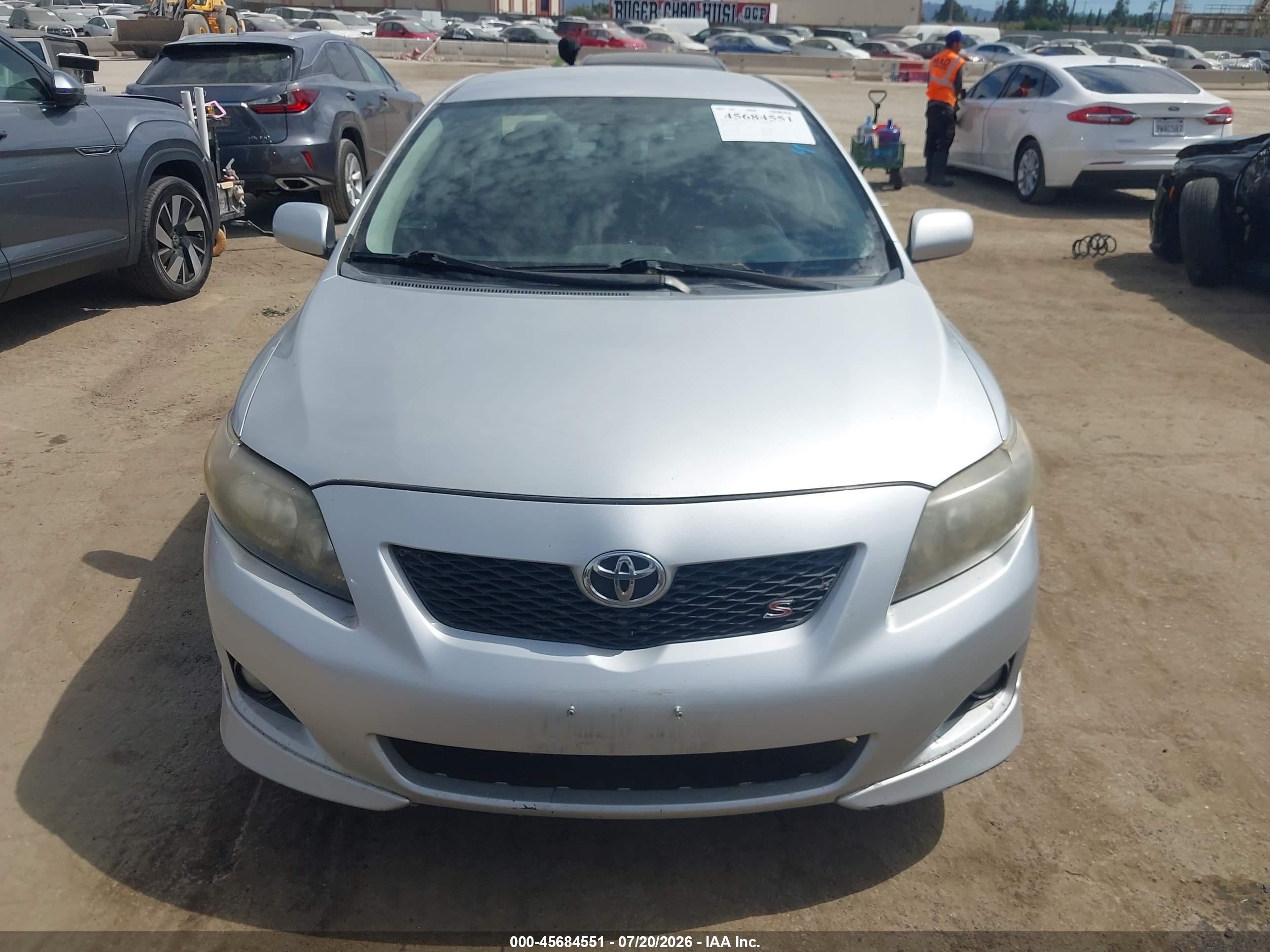 2010 Toyota Corolla S Silver vin: 1NXBU4EE5AZ323877