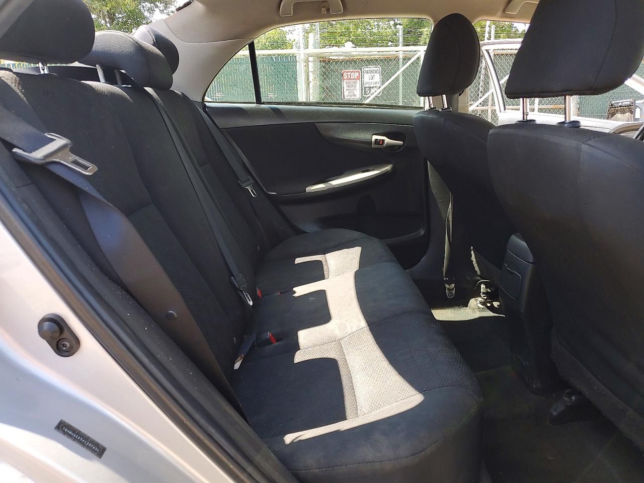 2010 Toyota Corolla S Silver vin: 1NXBU4EE5AZ337634