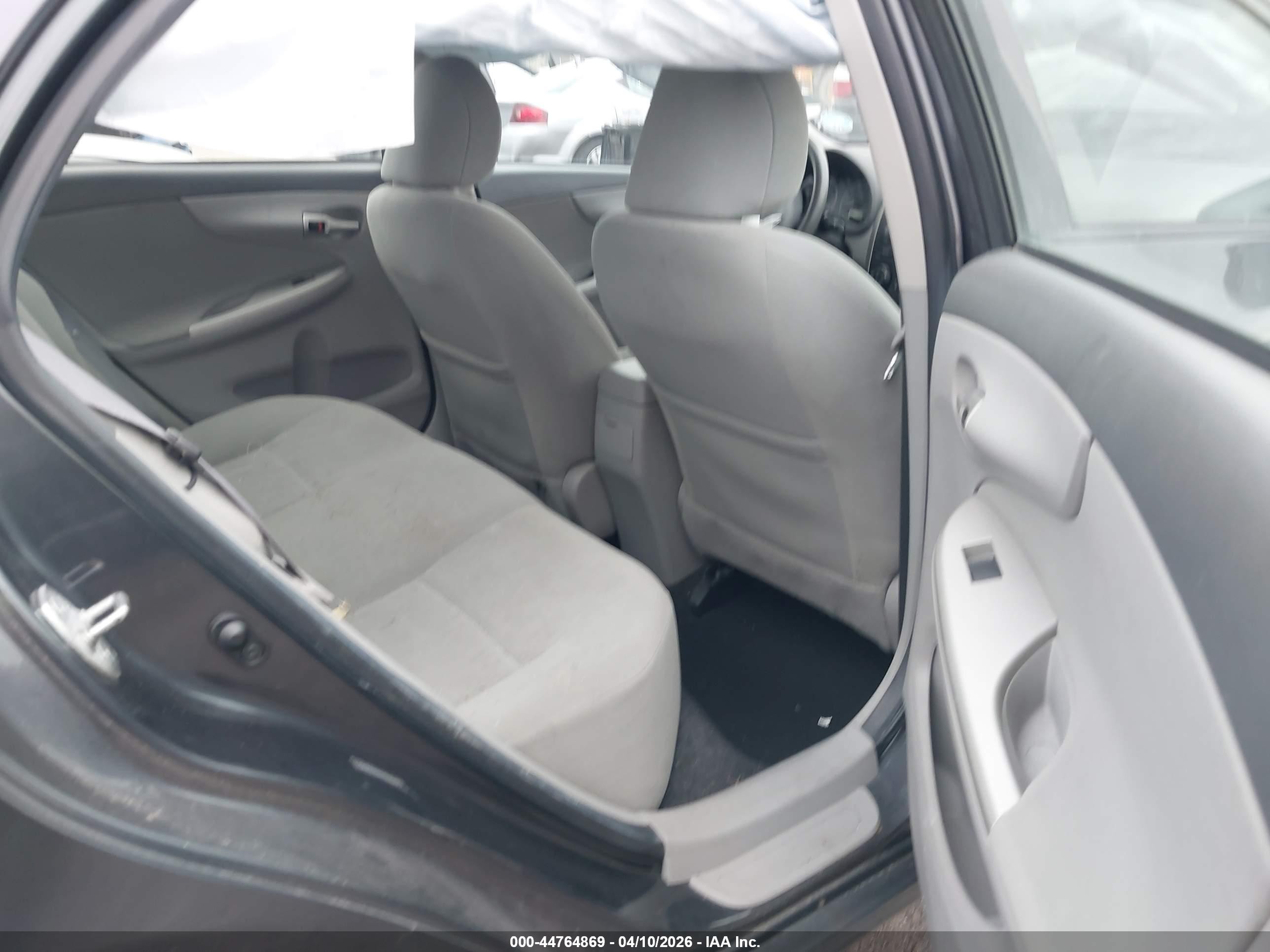 2010 Toyota Corolla Le Серый vin: 1NXBU4EE5AZ346642