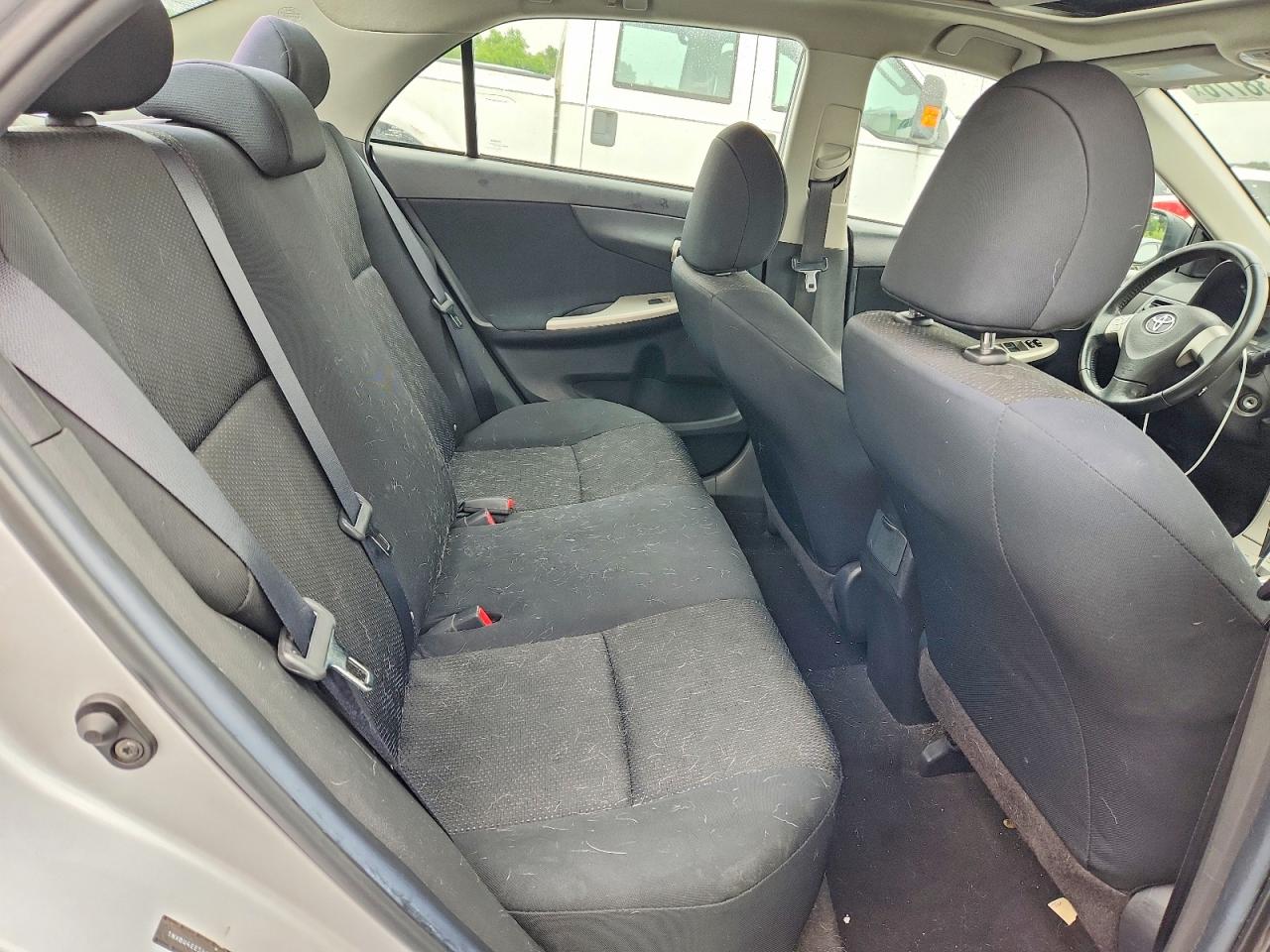 2010 Toyota Corolla S Silver vin: 1NXBU4EE5AZ375509