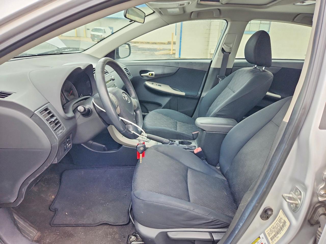 2010 Toyota Corolla S Silver vin: 1NXBU4EE5AZ375509