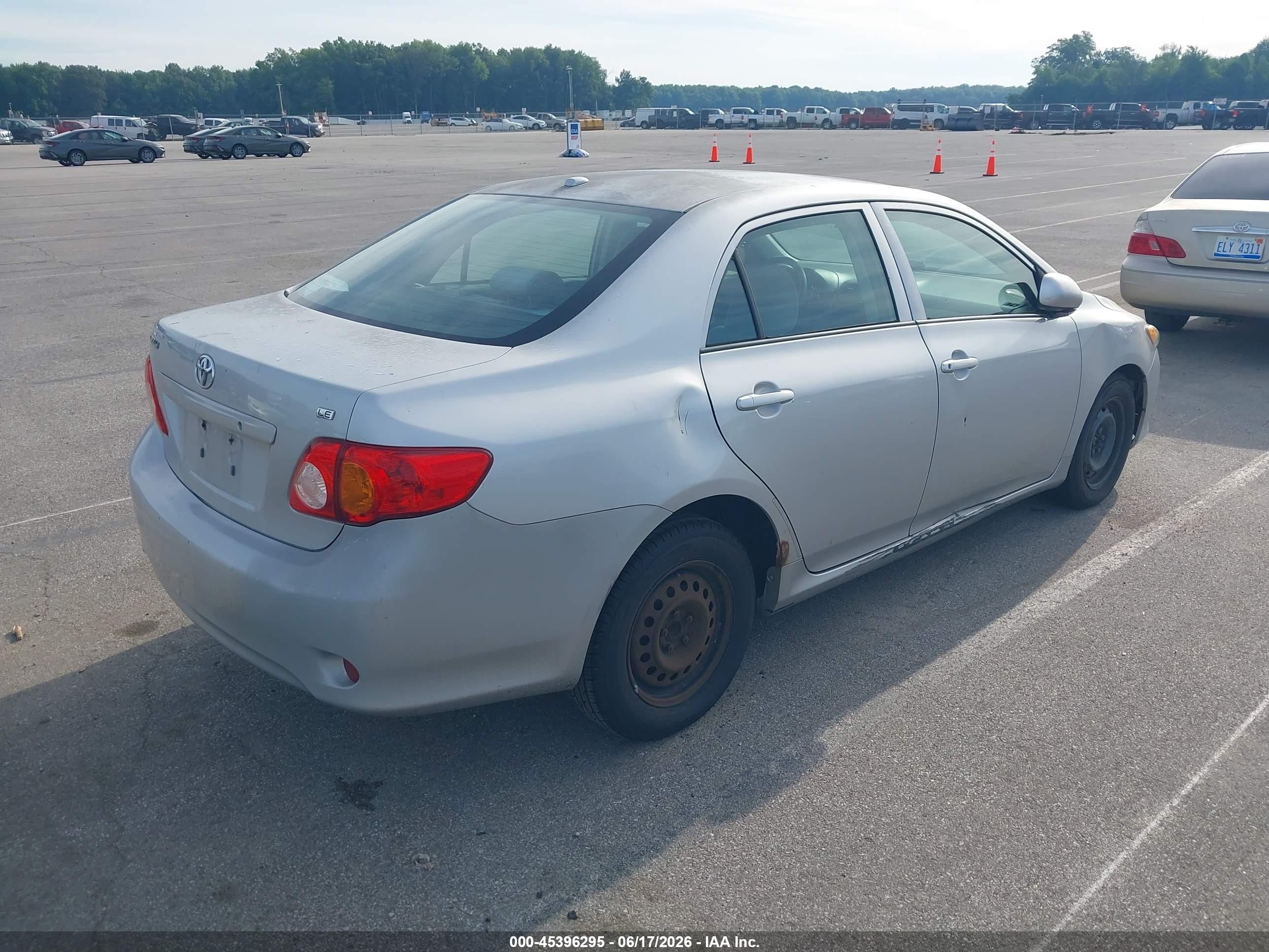 2010 Toyota Corolla Le Silver vin: 1NXBU4EE6AZ168594