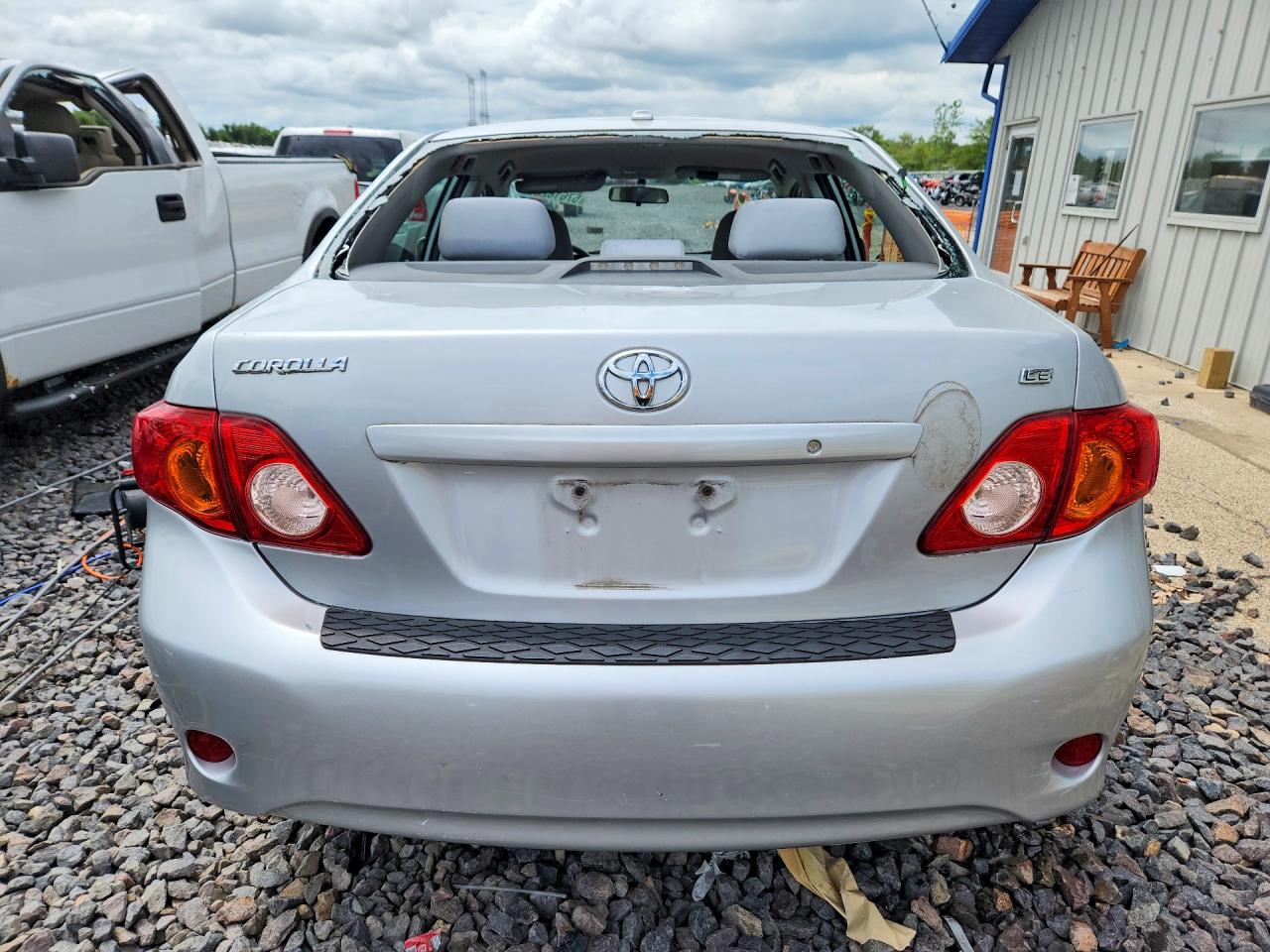 2010 Toyota Corolla Le Silver vin: 1NXBU4EE6AZ173701