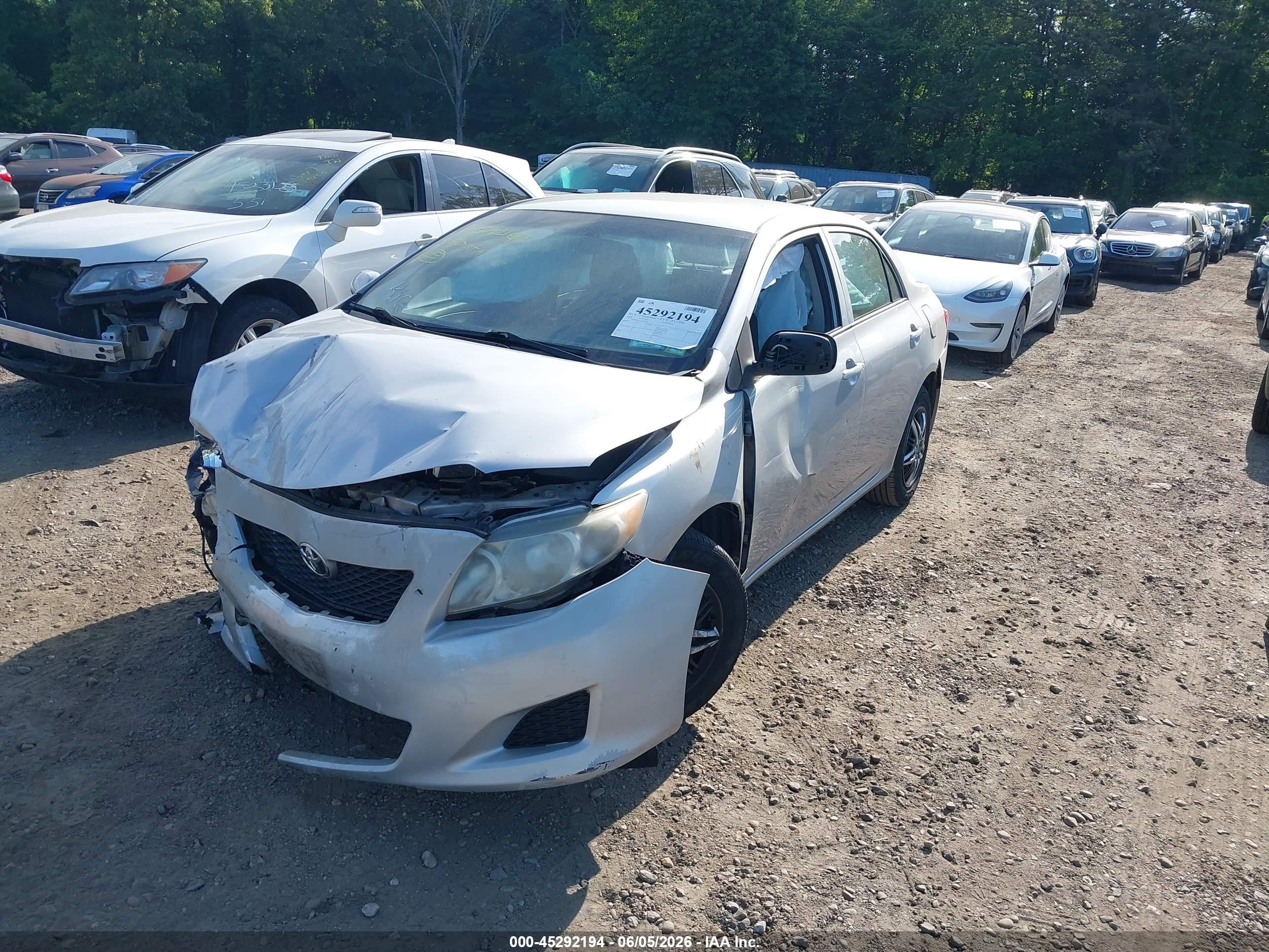 2010 Toyota Corolla Le Silver vin: 1NXBU4EE6AZ178526