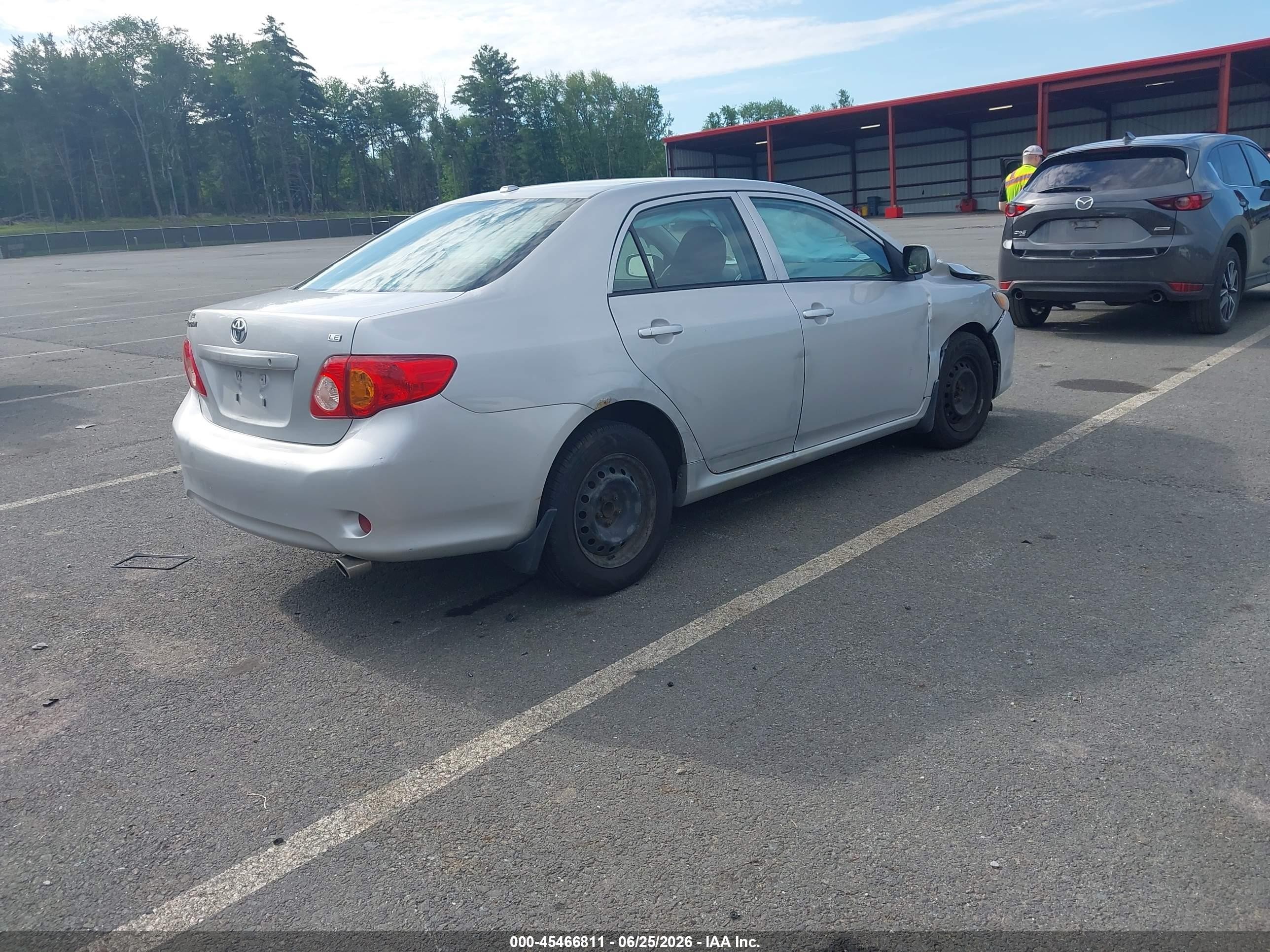 2010 Toyota Corolla Le Silver vin: 1NXBU4EE6AZ200511