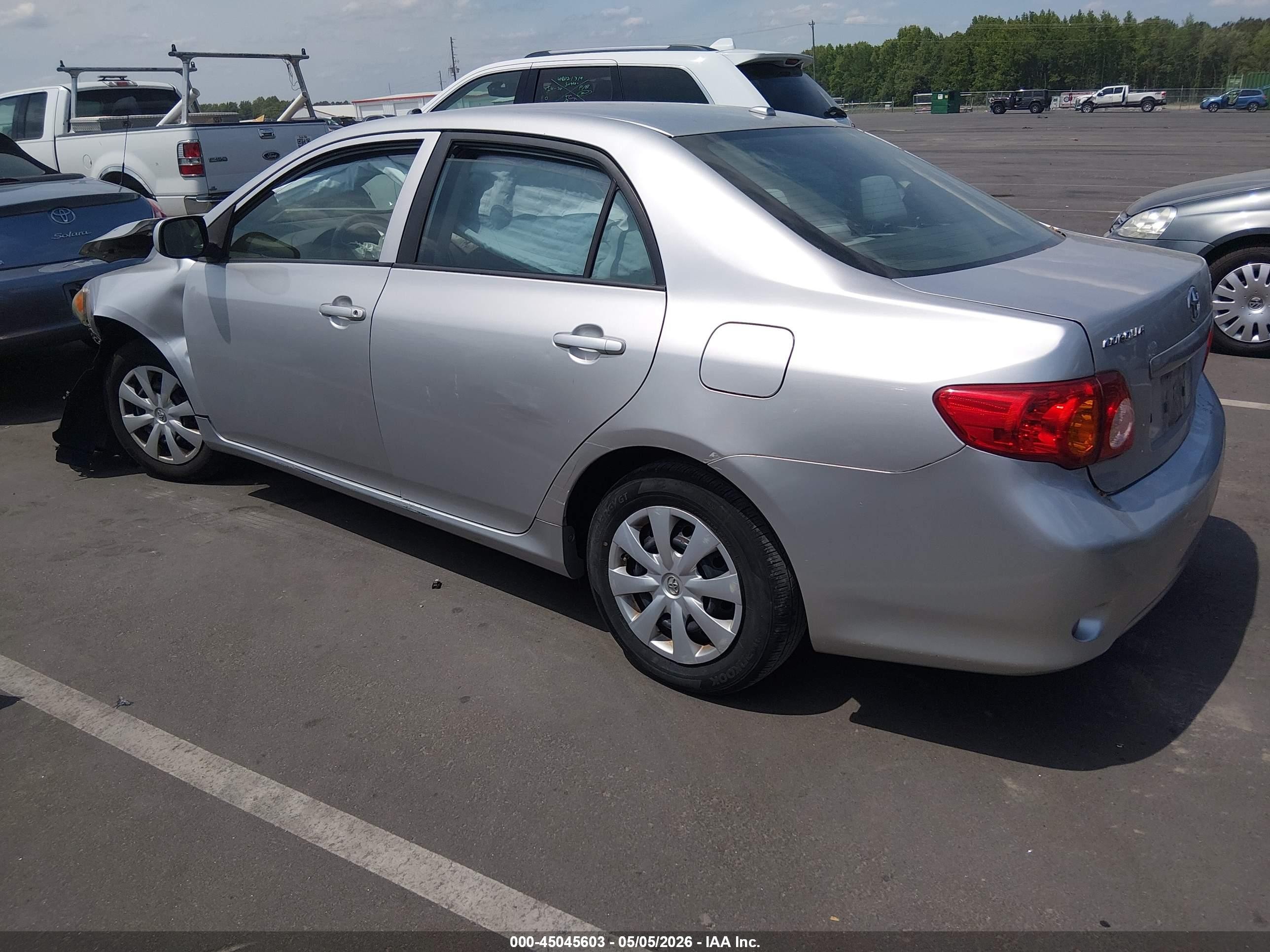 2010 Toyota Corolla Le Silver vin: 1NXBU4EE6AZ207944