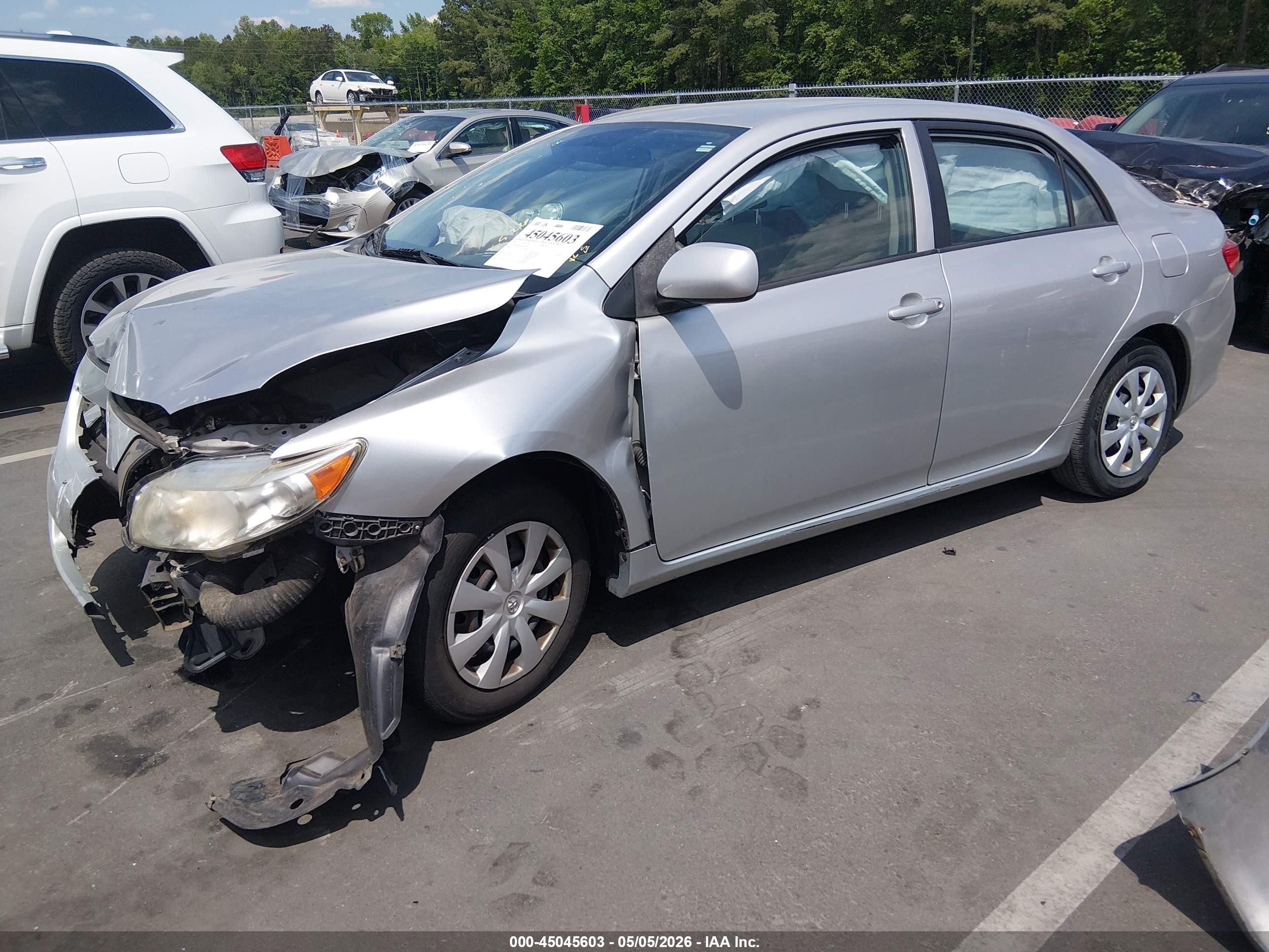 2010 Toyota Corolla Le Silver vin: 1NXBU4EE6AZ207944