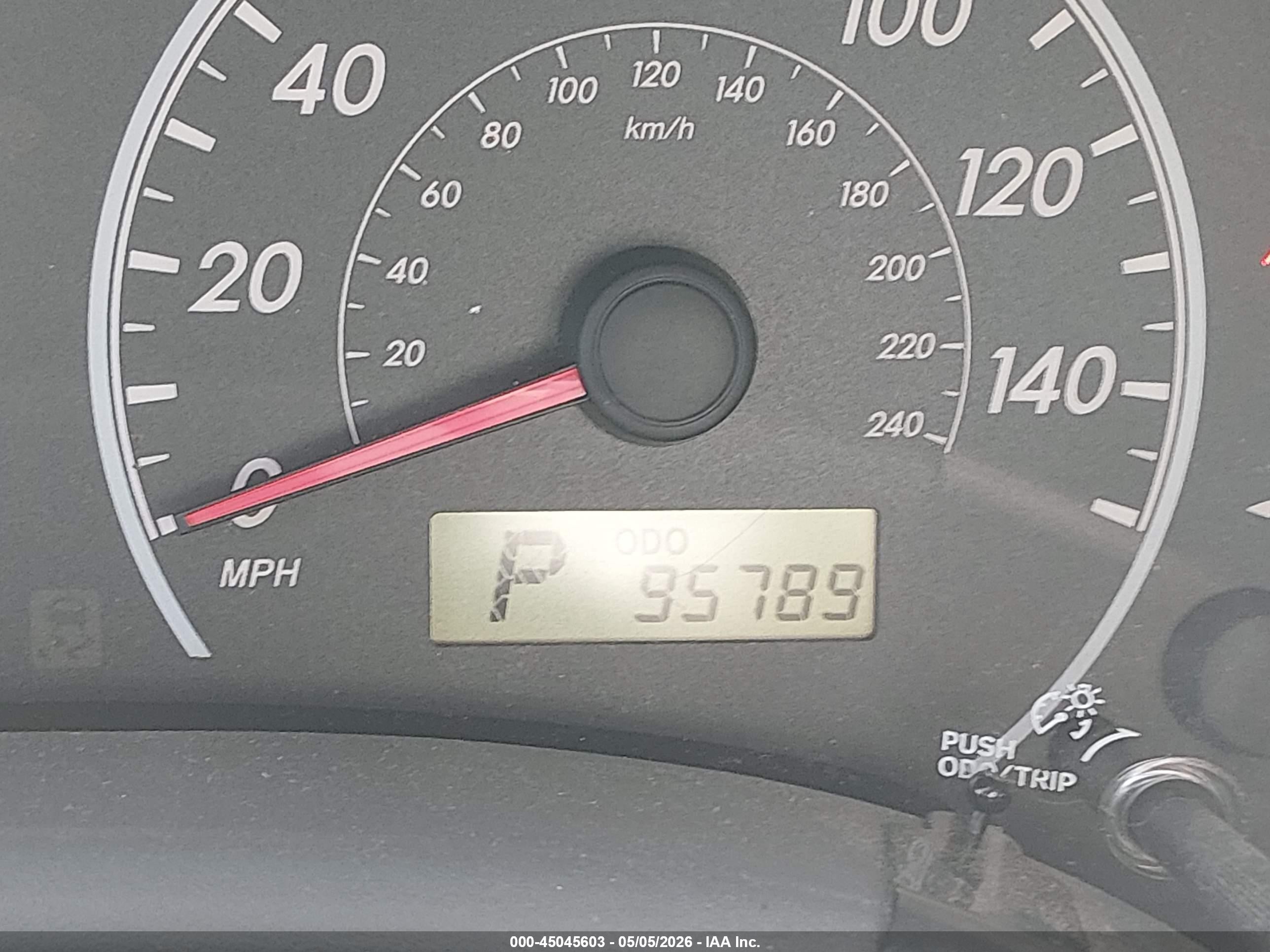 2010 Toyota Corolla Le Silver vin: 1NXBU4EE6AZ207944