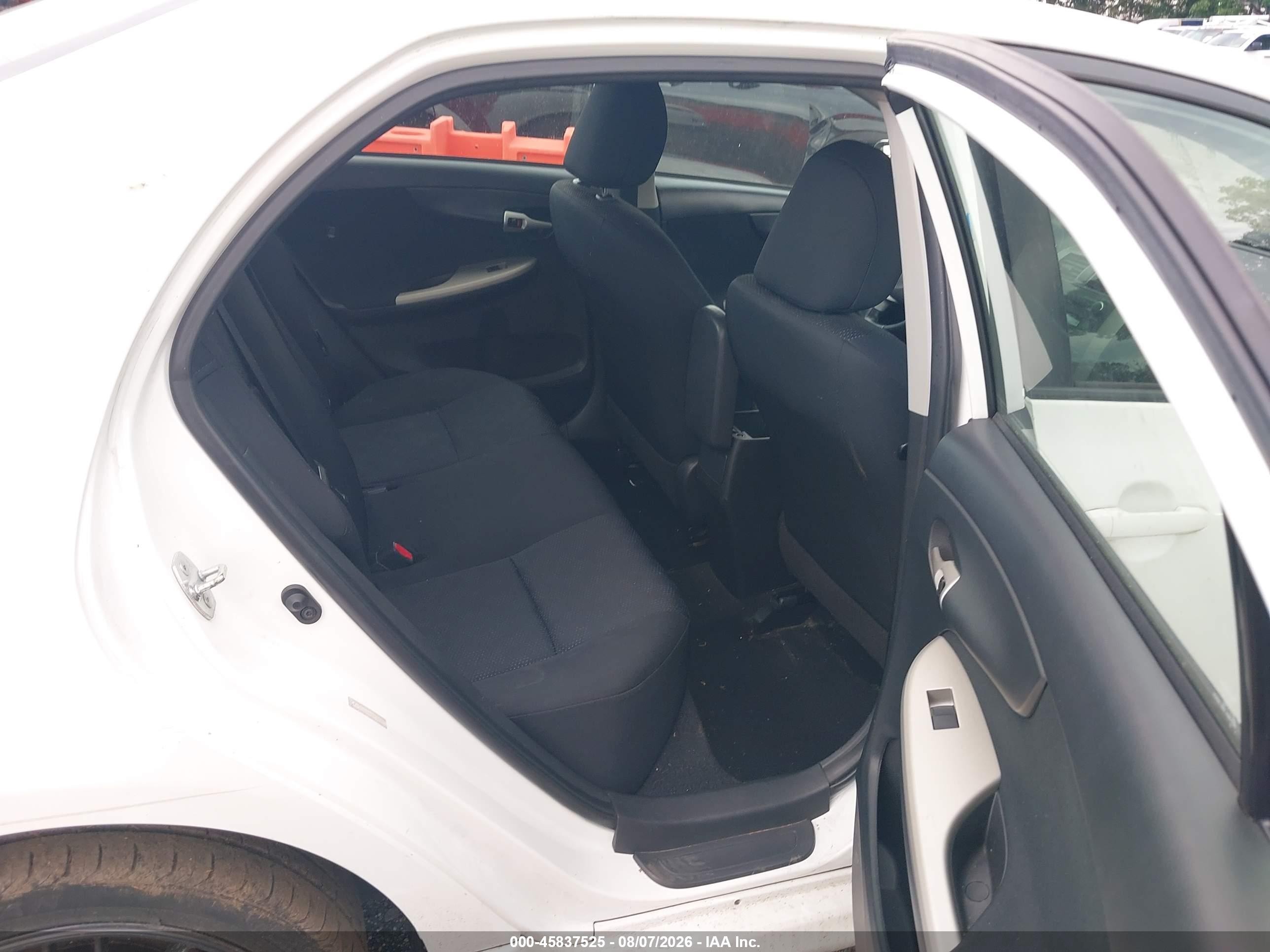 2010 Toyota Corolla S White vin: 1NXBU4EE6AZ216627